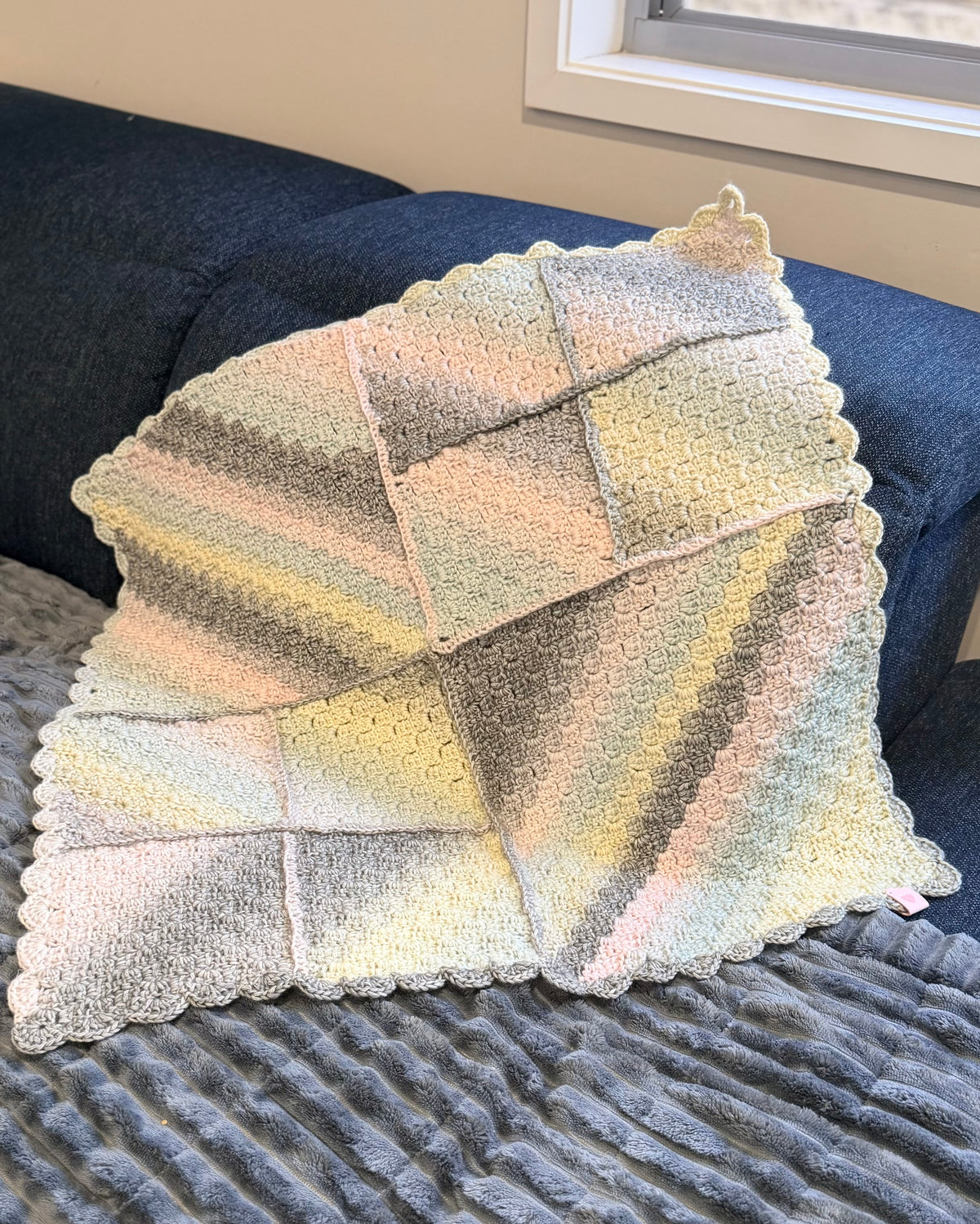 #052 Corner to Corner Squares Lap Blanket/ Throw Rug