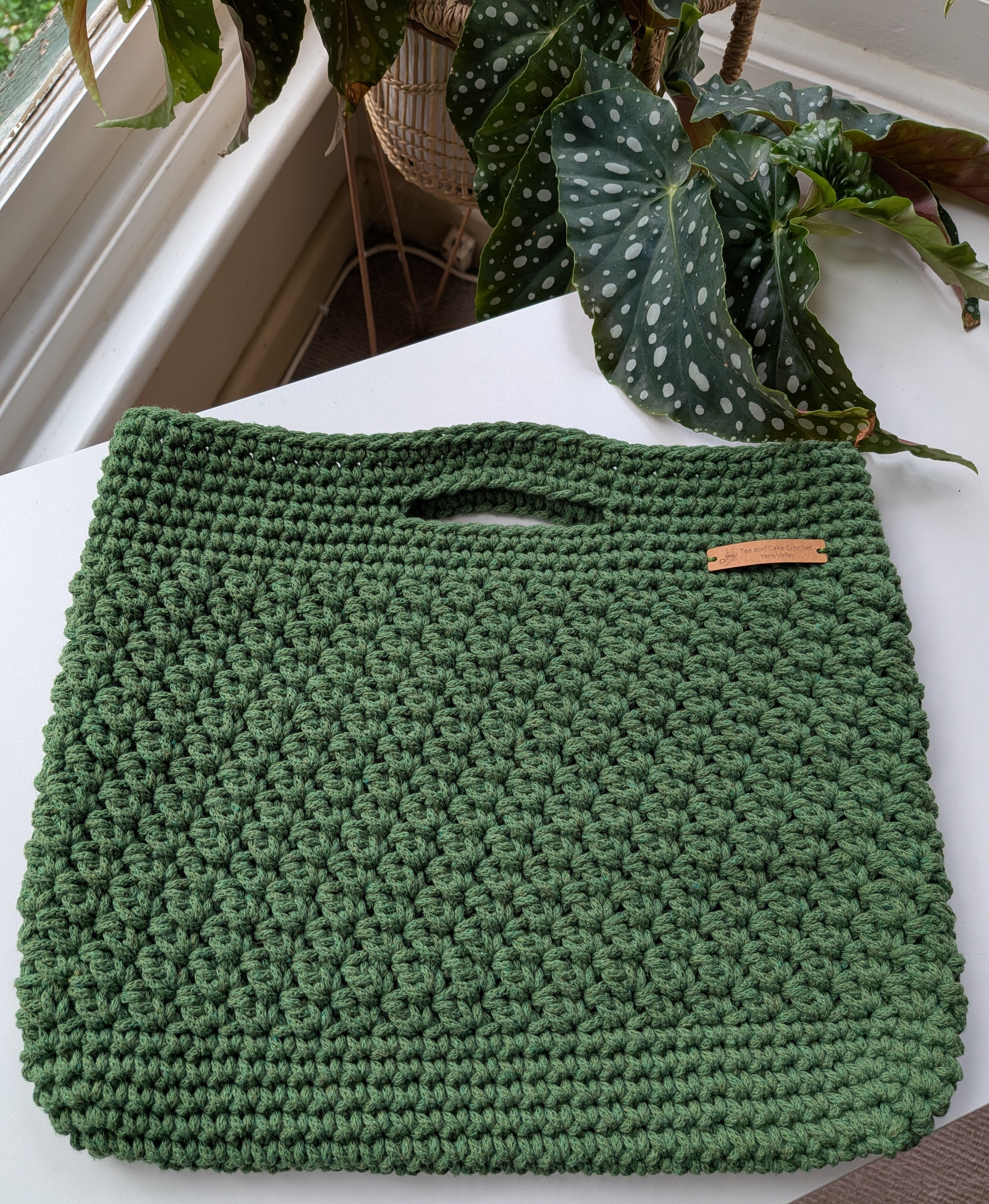 The Yarra Bag, Handmade Crochet Everyday Handbag in Fern Green