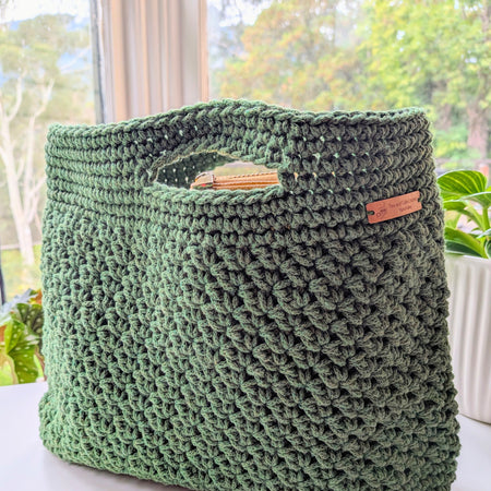 The Yarra Bag, Handmade Crochet Everyday Handbag in Fern Green