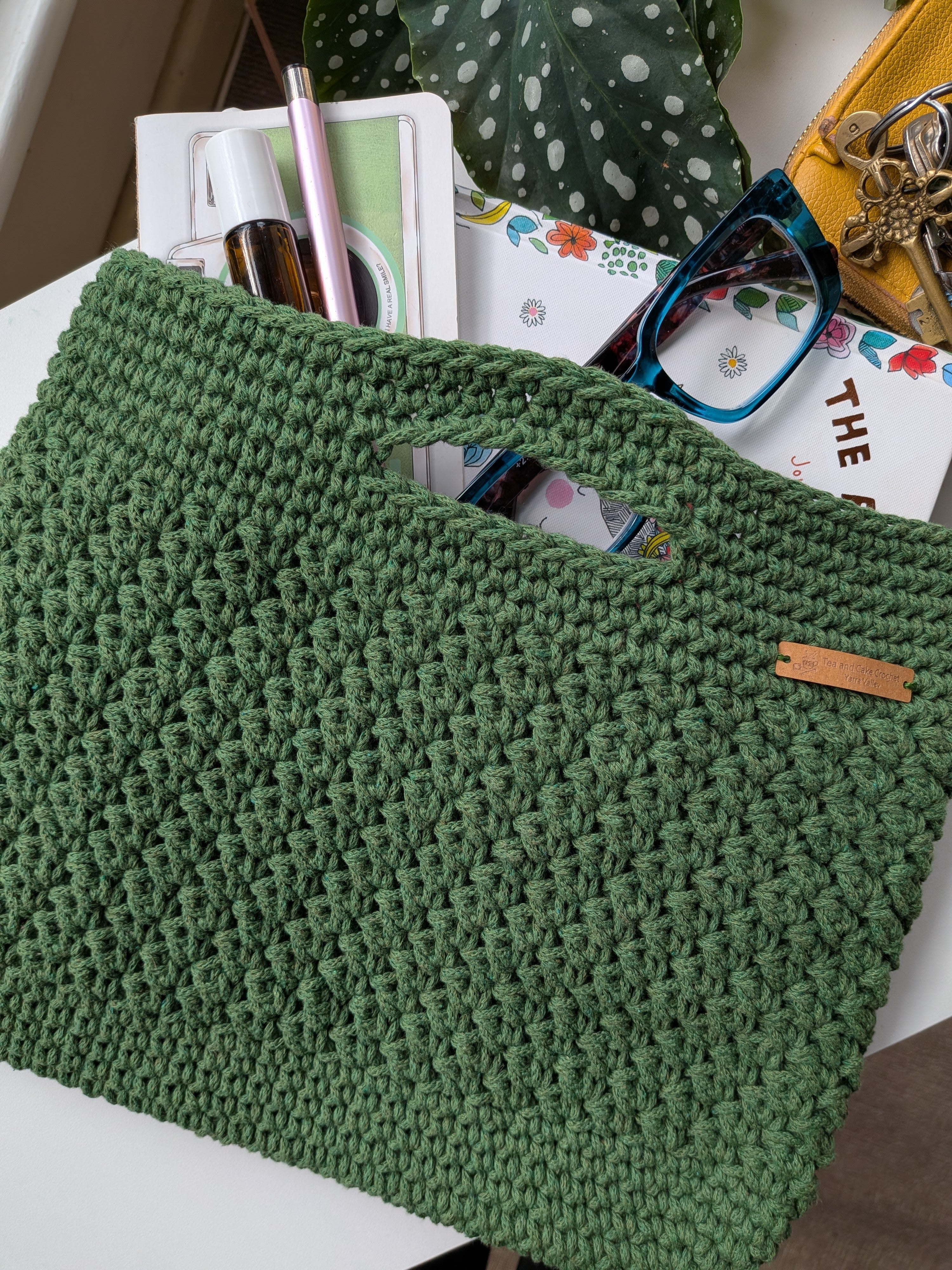 The Yarra Bag, Handmade Crochet Everyday Handbag in Fern Green