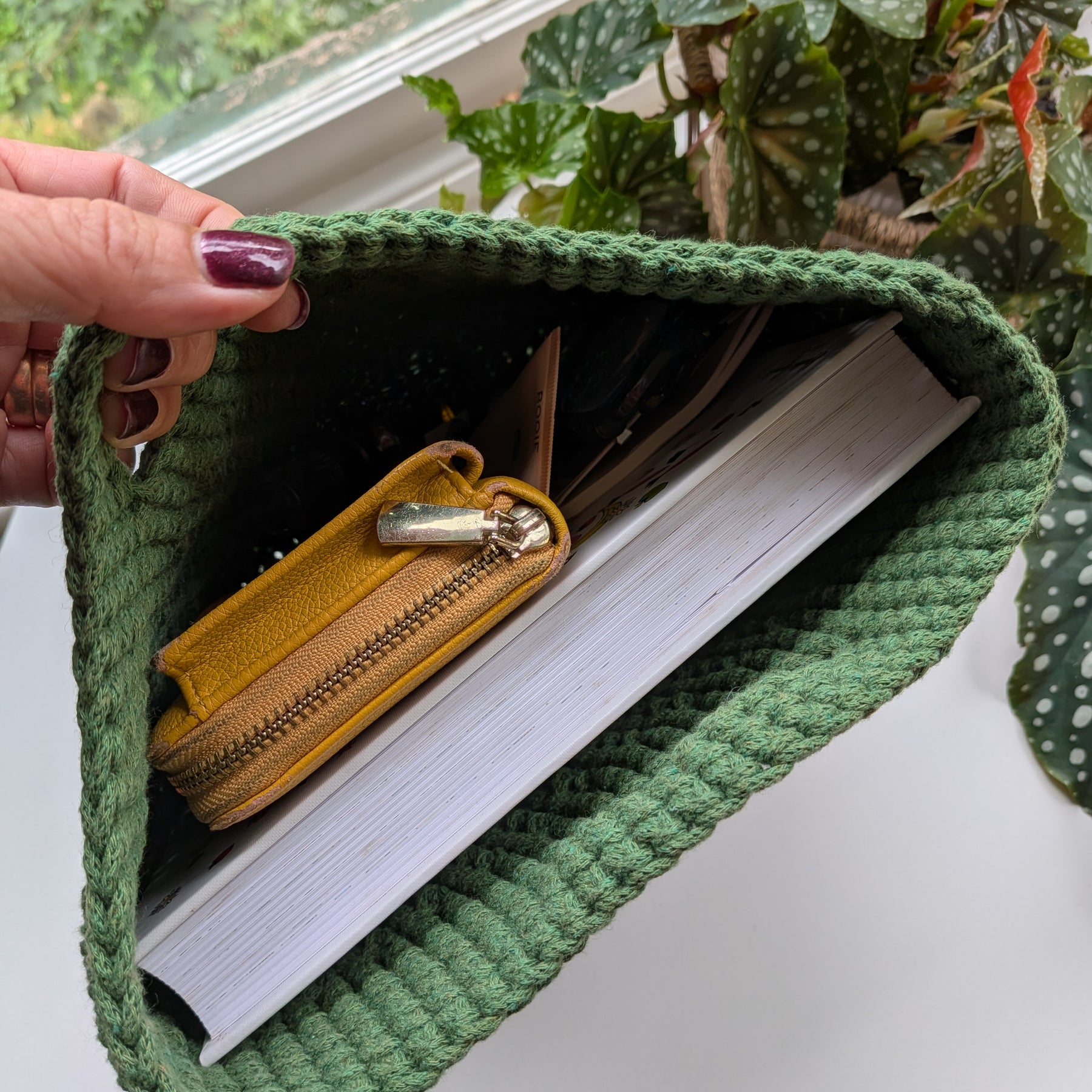 The Yarra Bag, Handmade Crochet Everyday Handbag in Fern Green