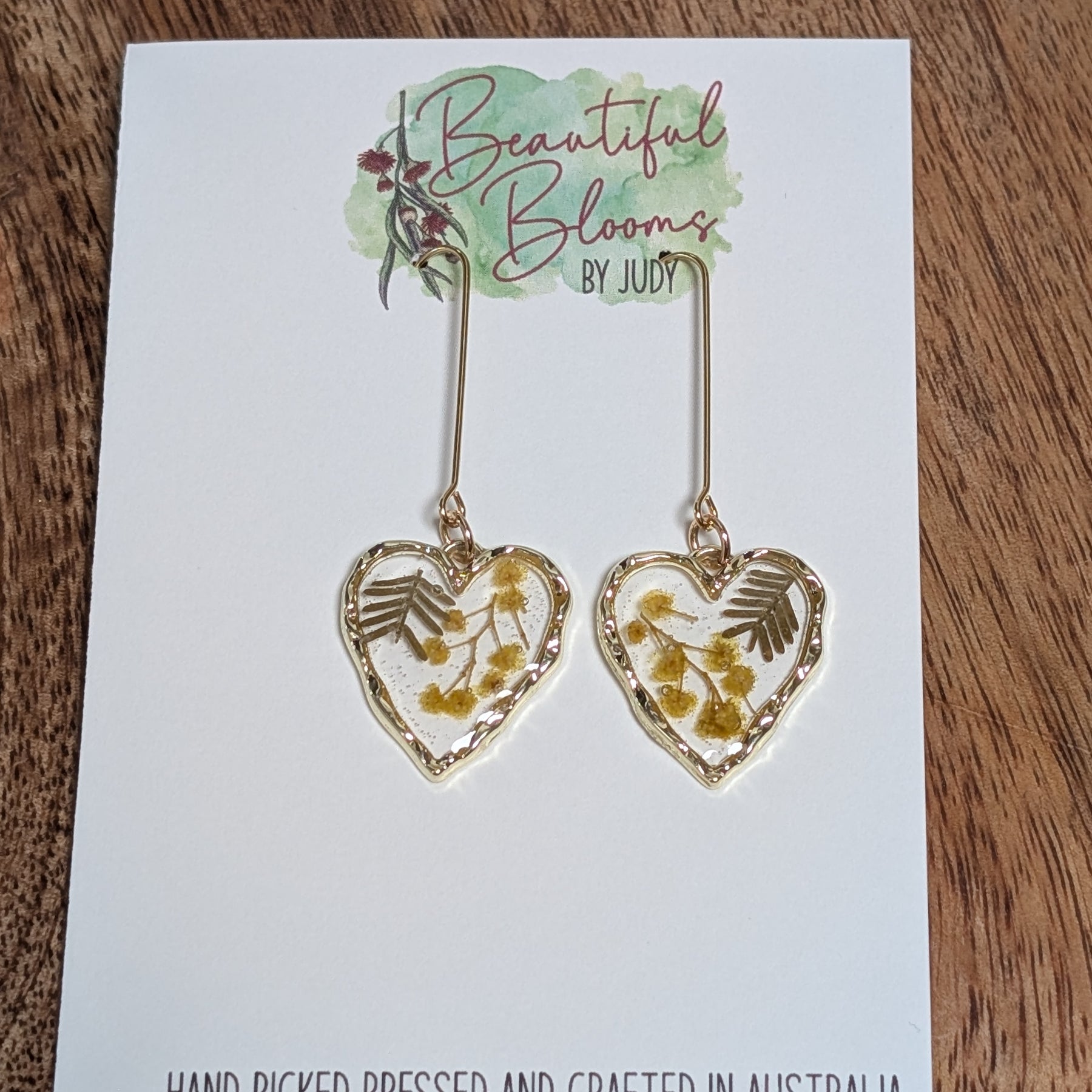 Elegant wattle earrings