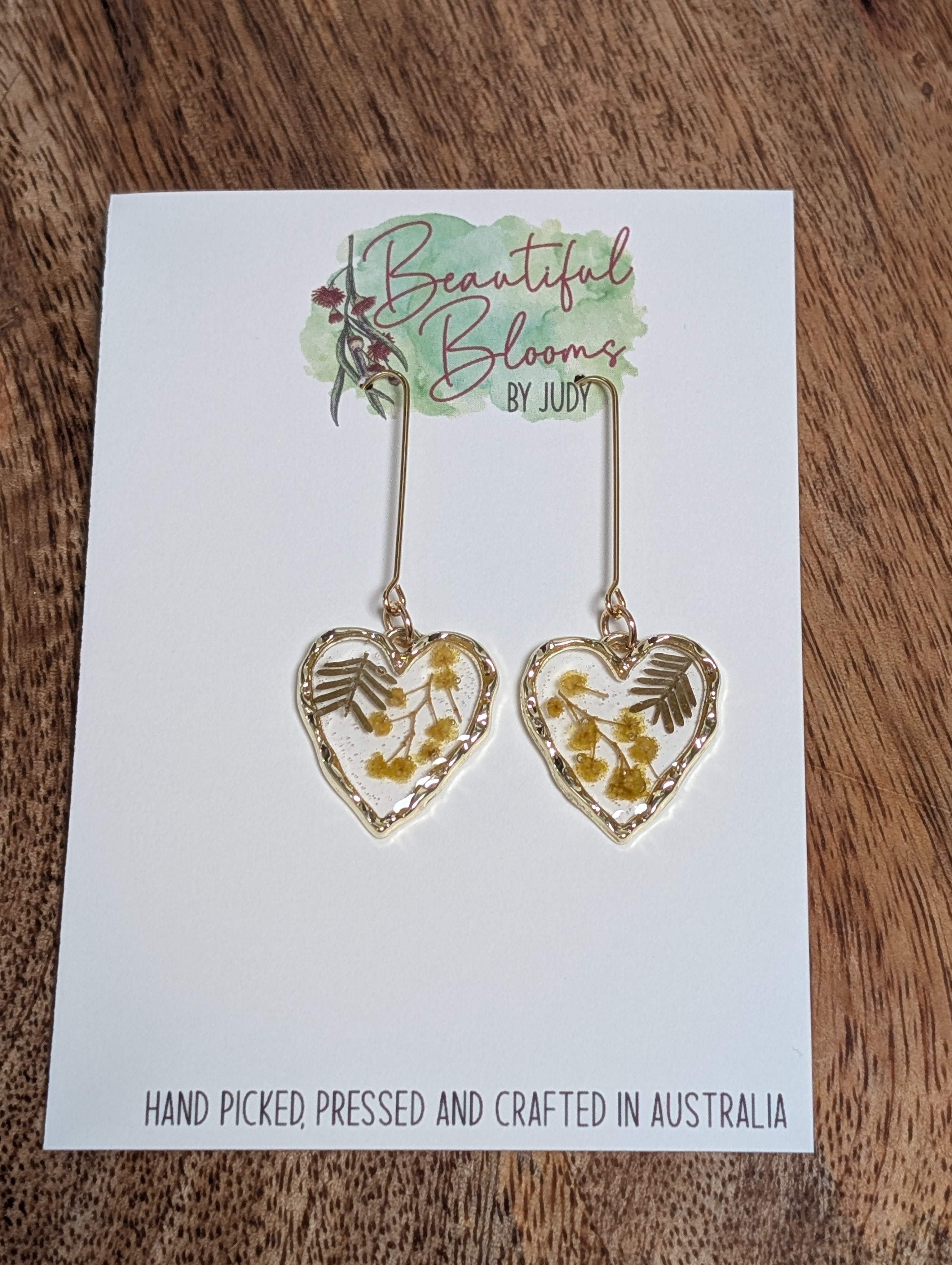 Elegant wattle earrings