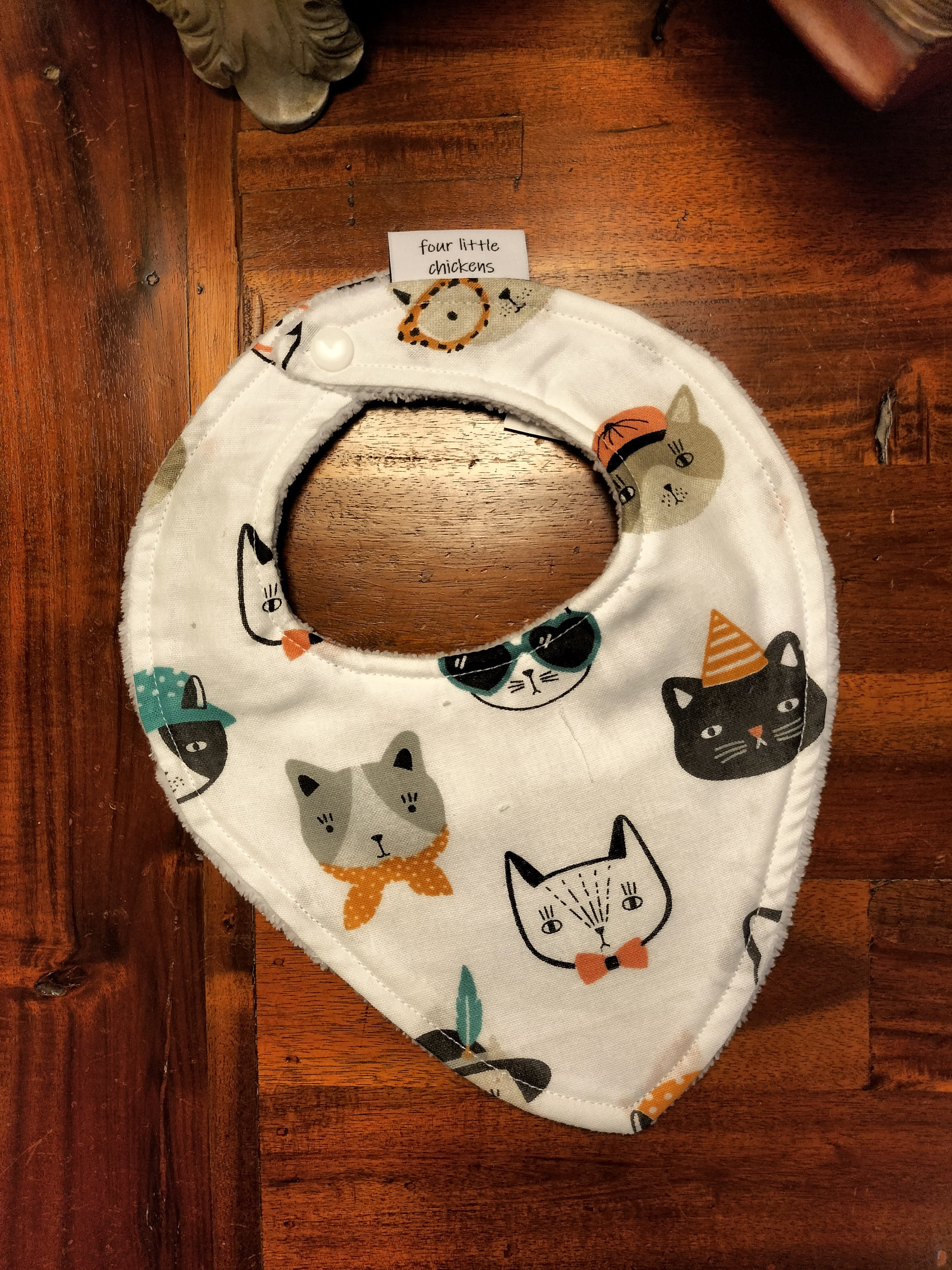 GROOVY CAT BIB