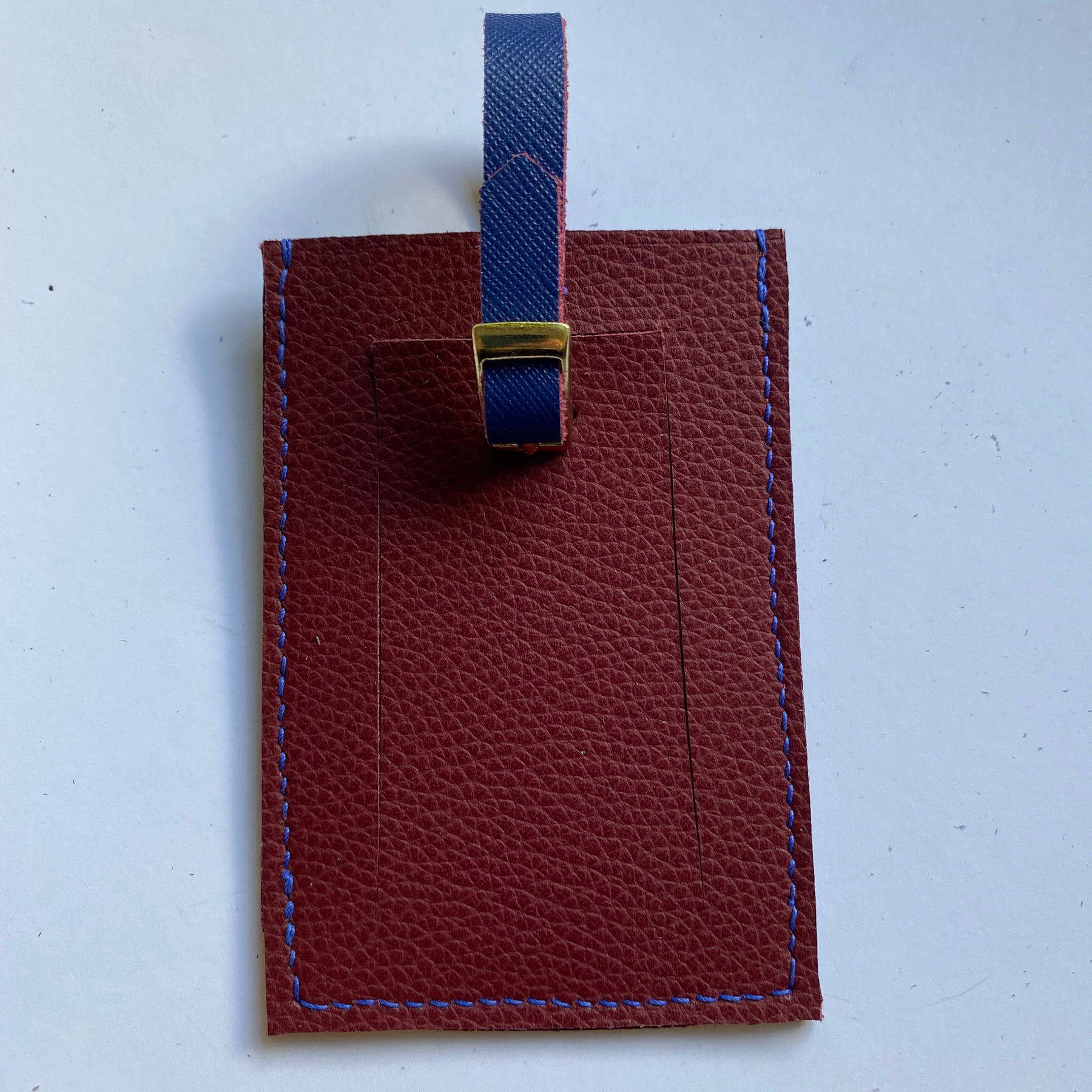 Leather luggage tags