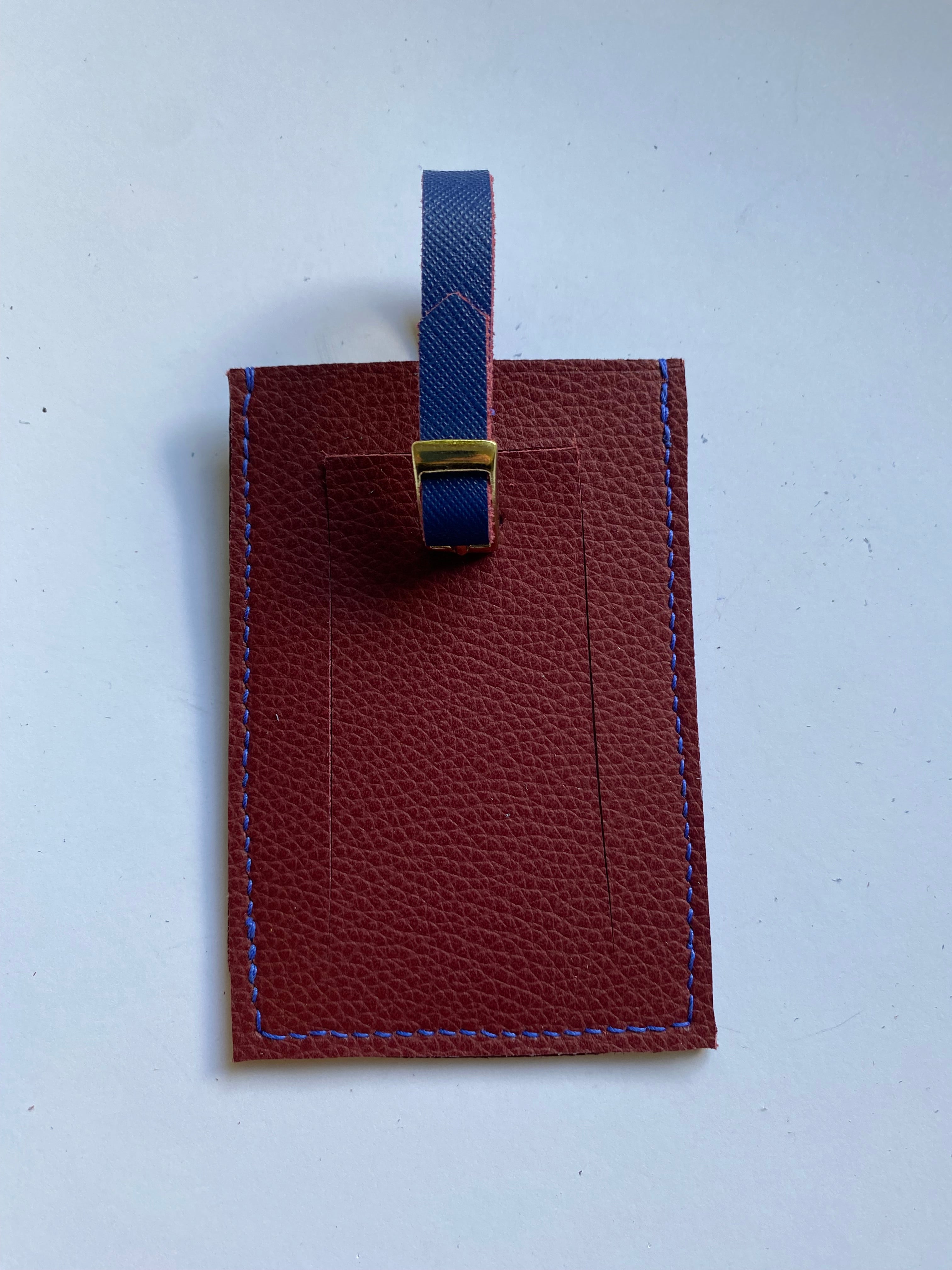Leather luggage tags