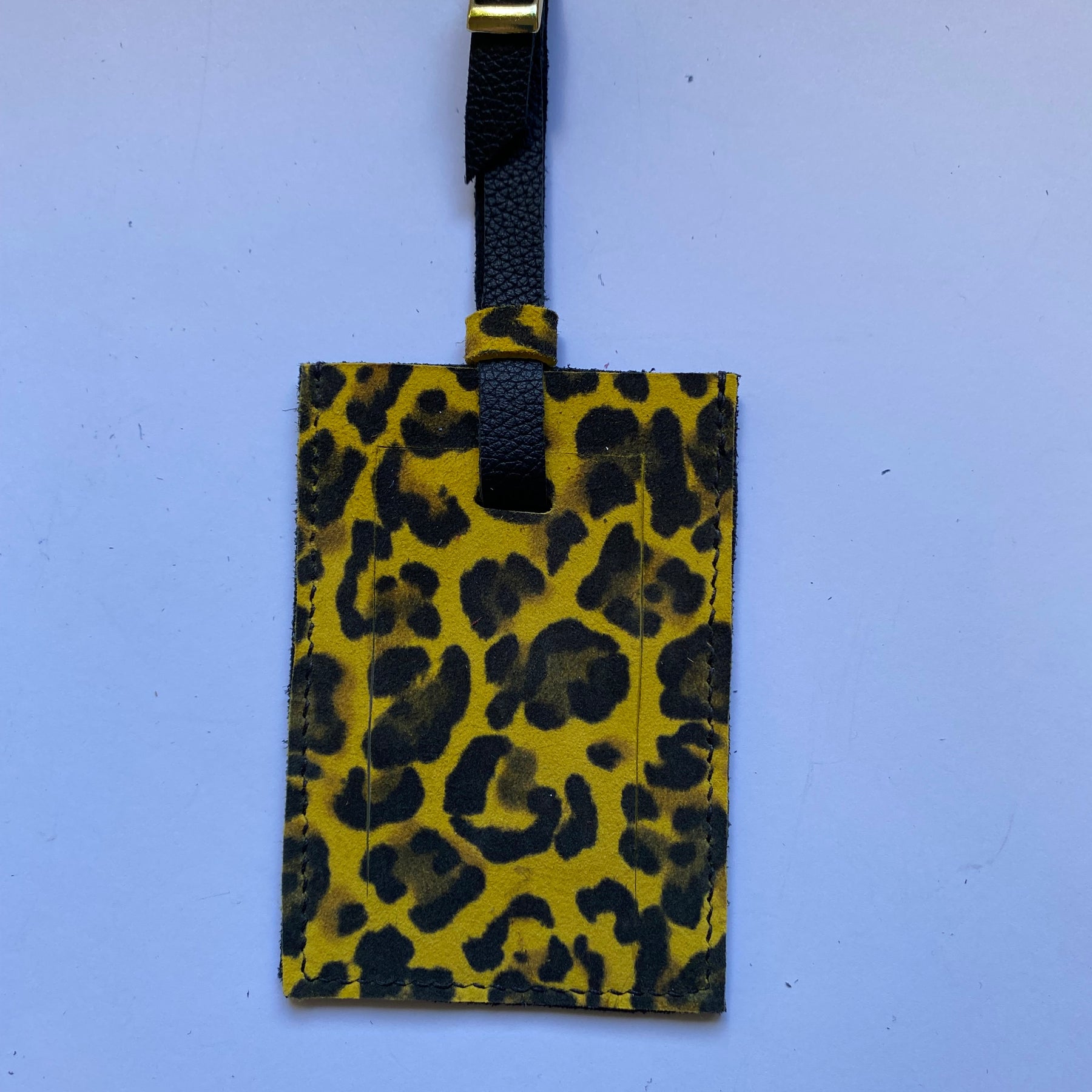 Leather luggage tags