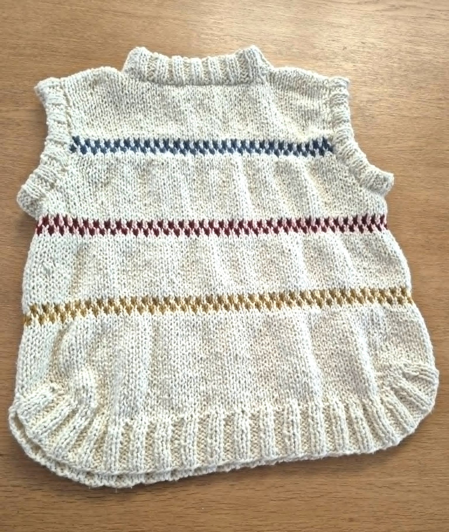 'Pippi Poncho' handknitted Baby Vest 6-12 mths 'Sprout' green