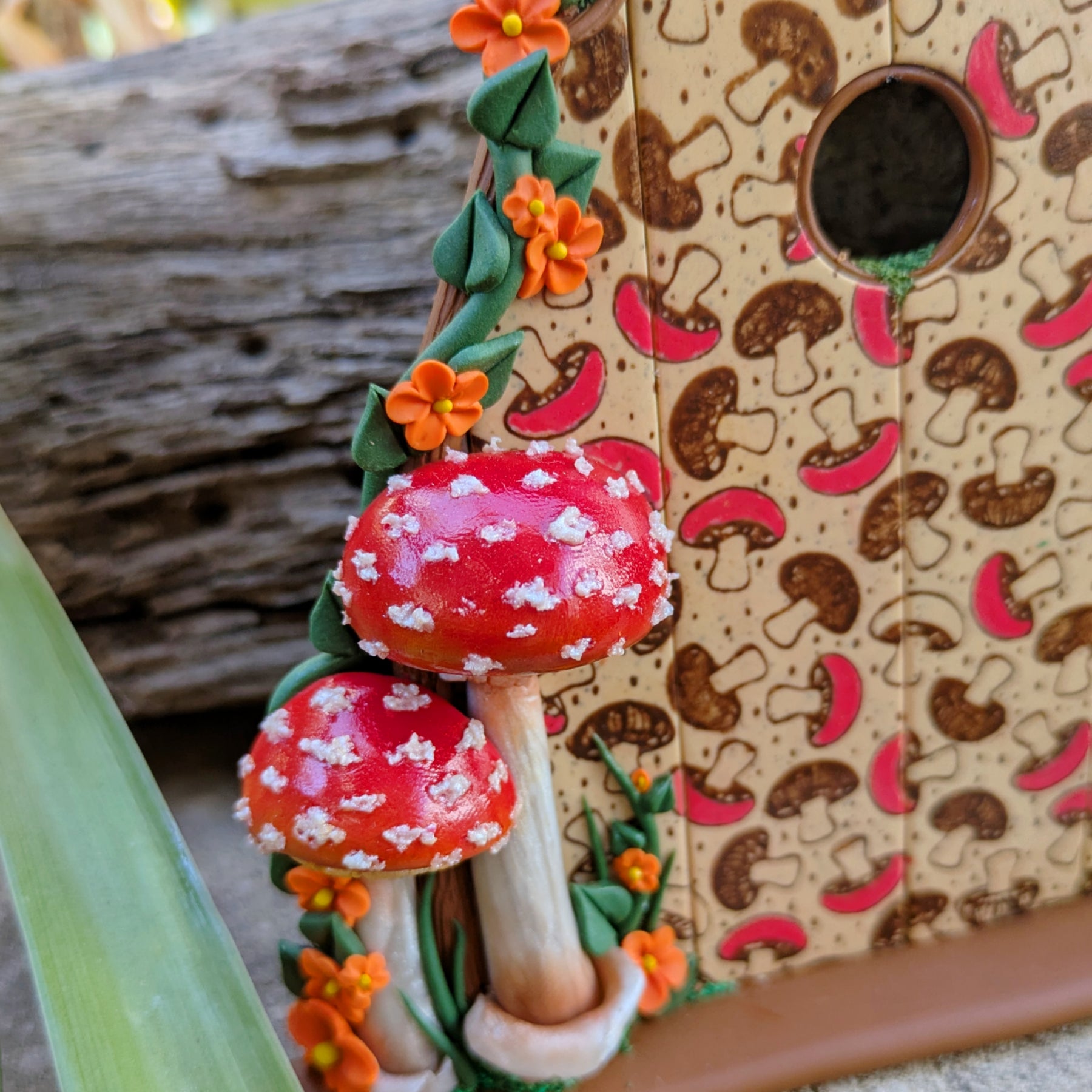 The Mushroom Patch Fairy Door 🍄