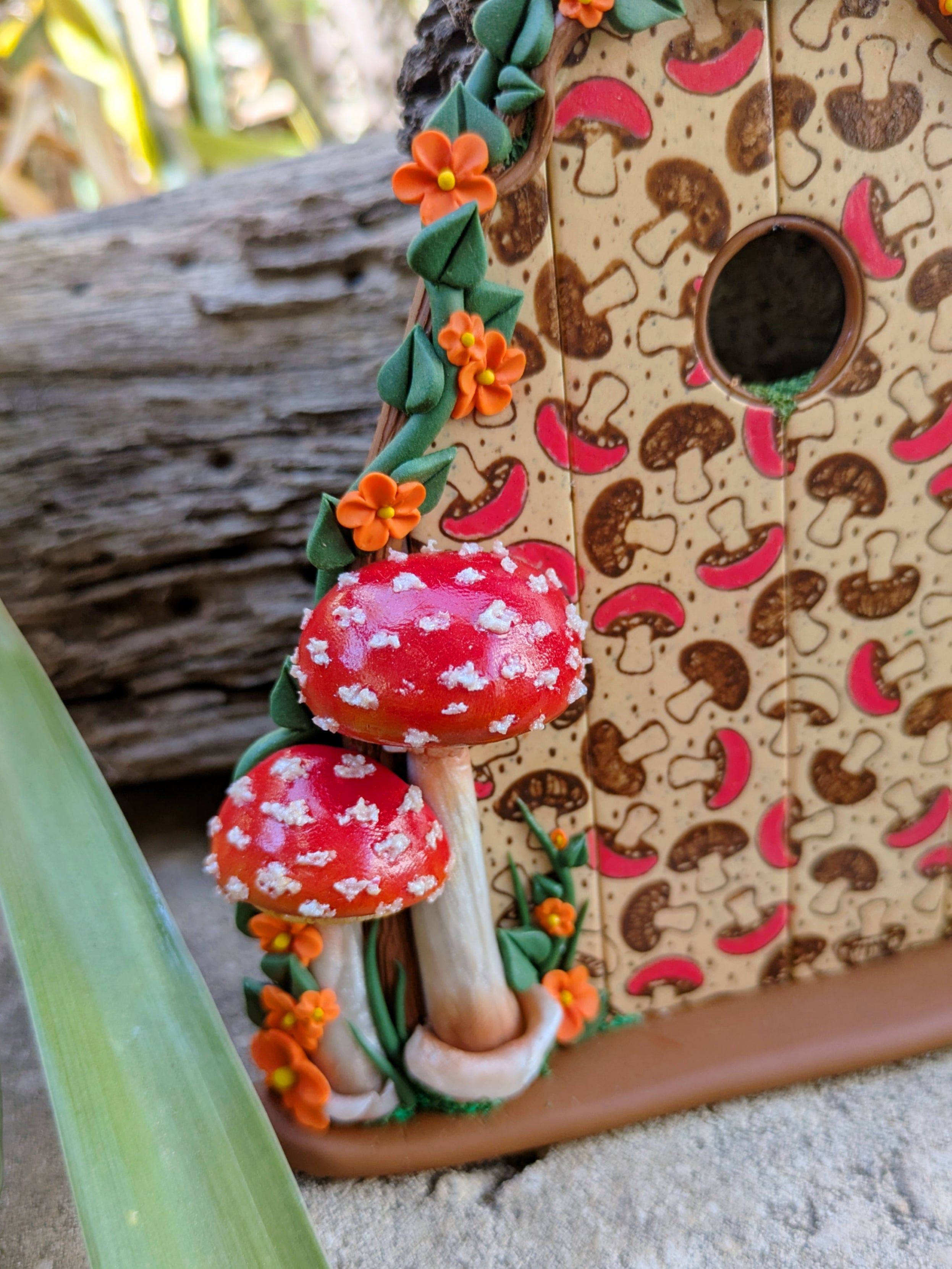 The Mushroom Patch Fairy Door 🍄