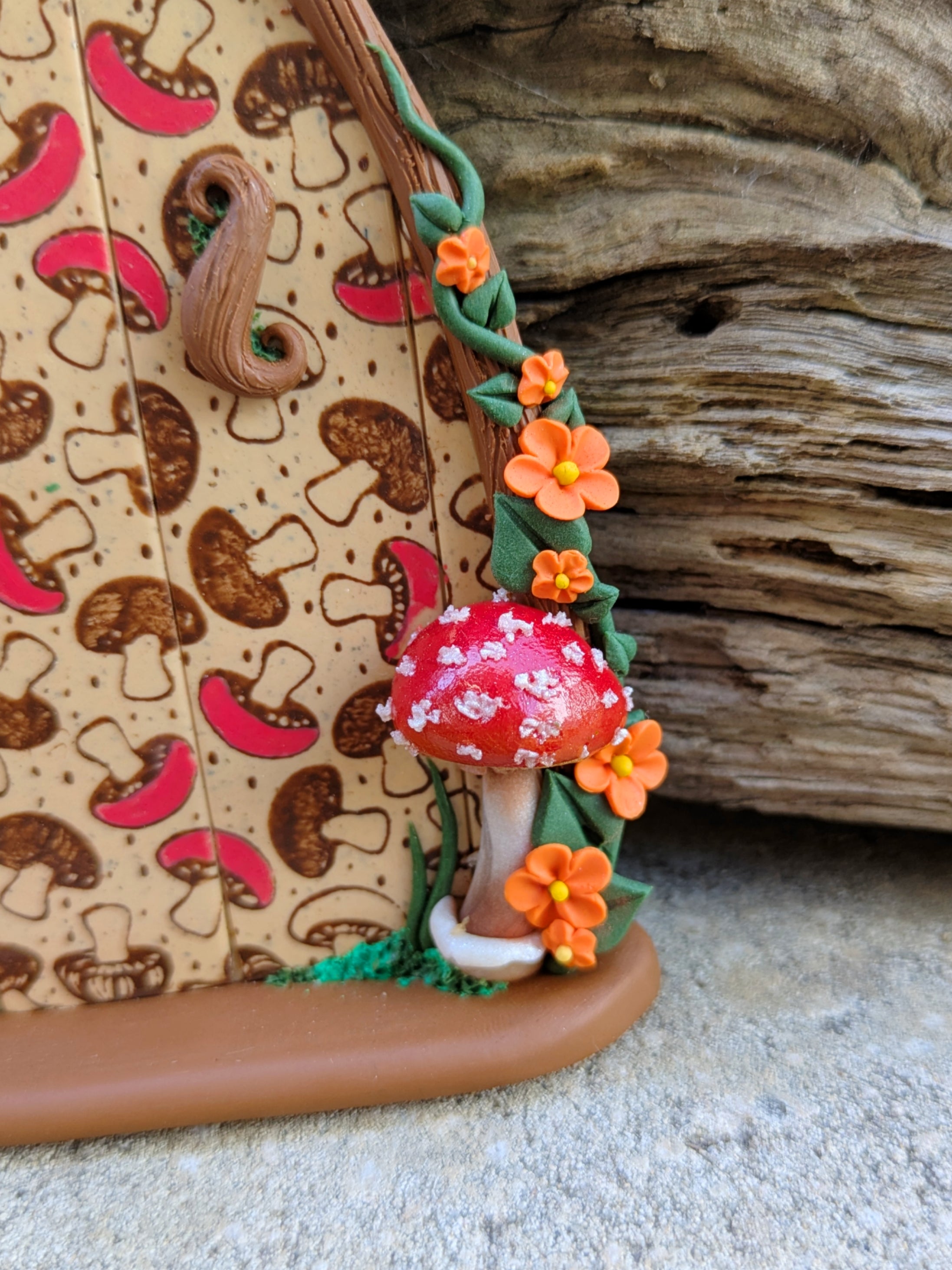 The Mushroom Patch Fairy Door 🍄