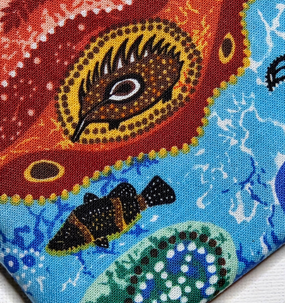 MEDIUM pouch in colourful indigenous design