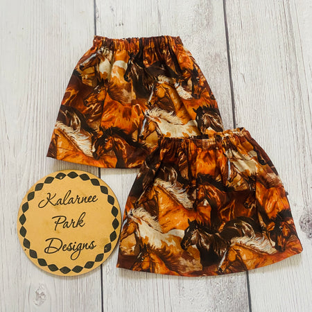 ''Roaming Free'' Adult Sock Savers