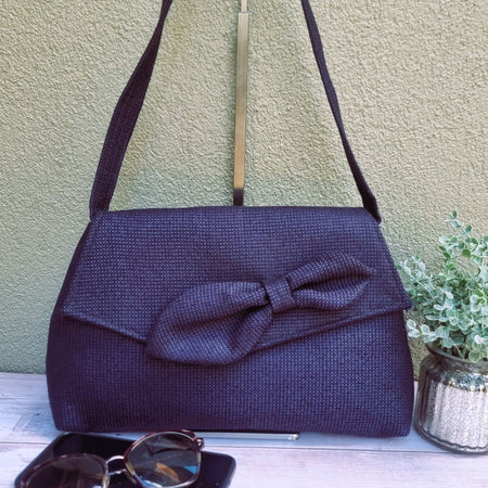 Classic vintage style handbag - deep purple