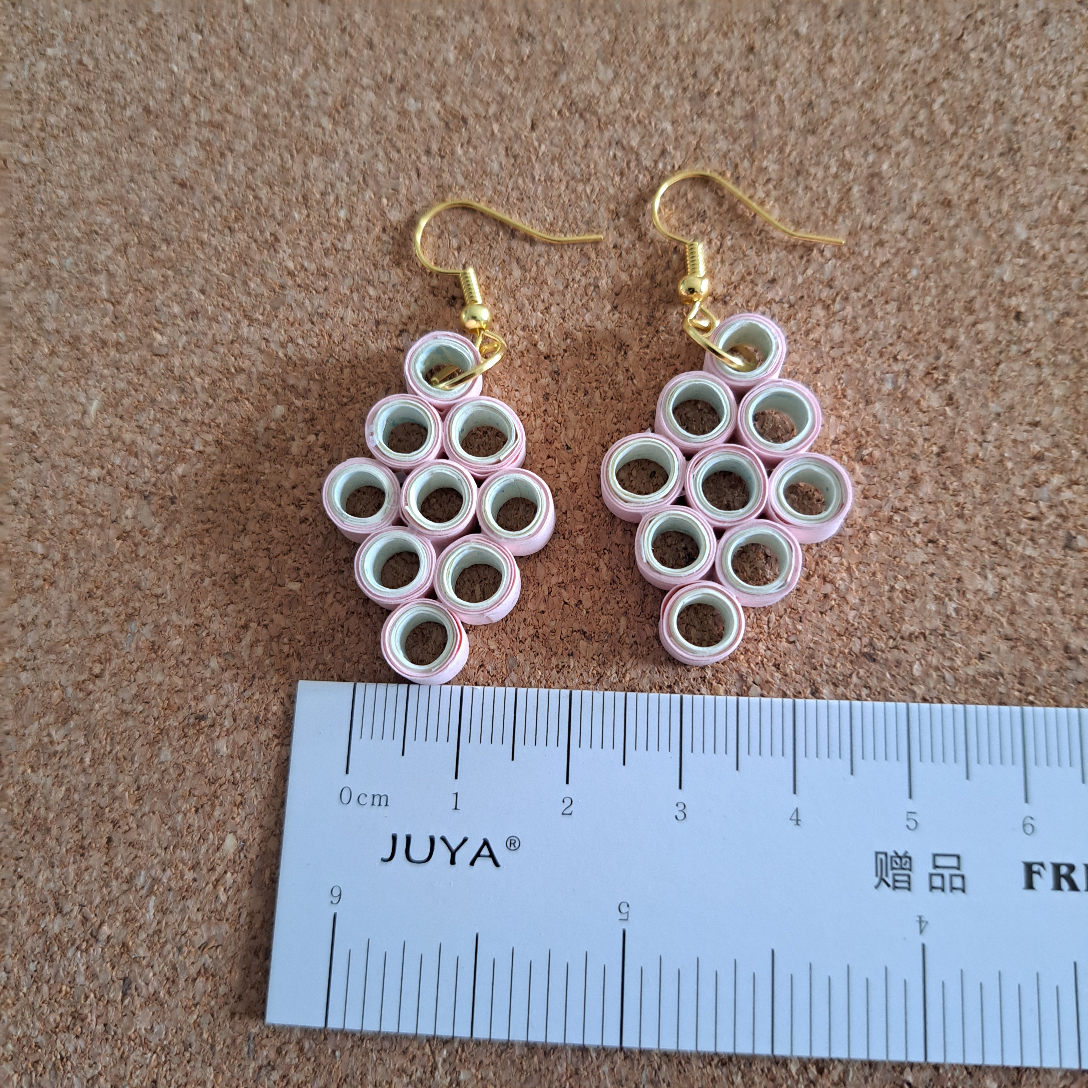 Paper quilled earring drop gold