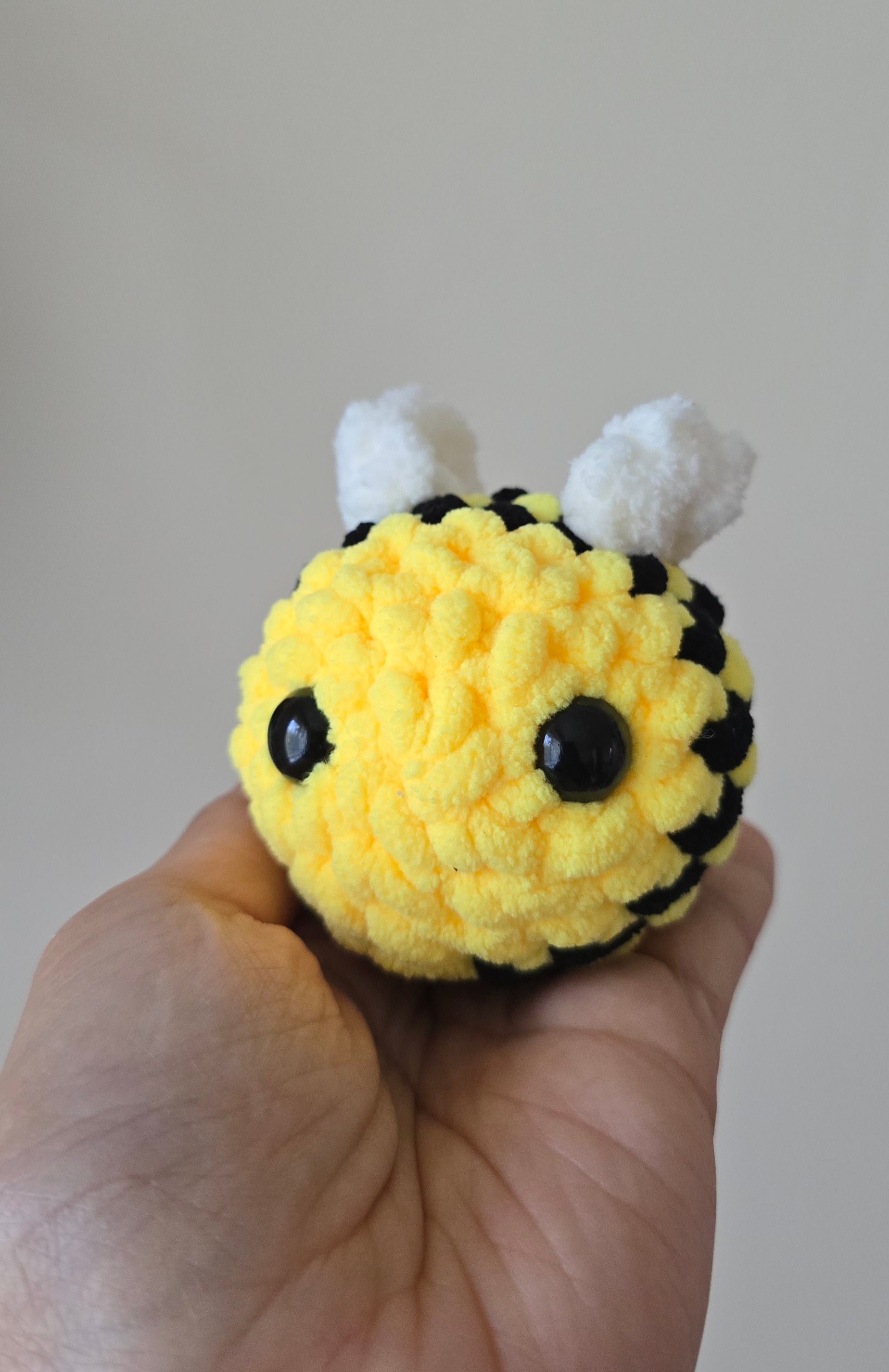 Crochet Mini Bee