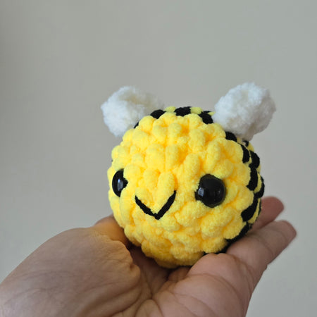 Crochet Mini Bee