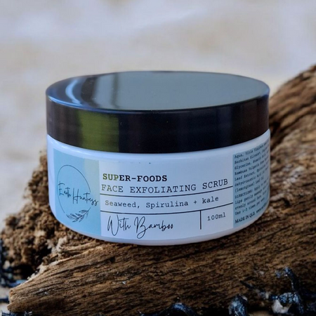 SuperFood face scrub. Seaweed + Spirulina with kale & Bamboo.
