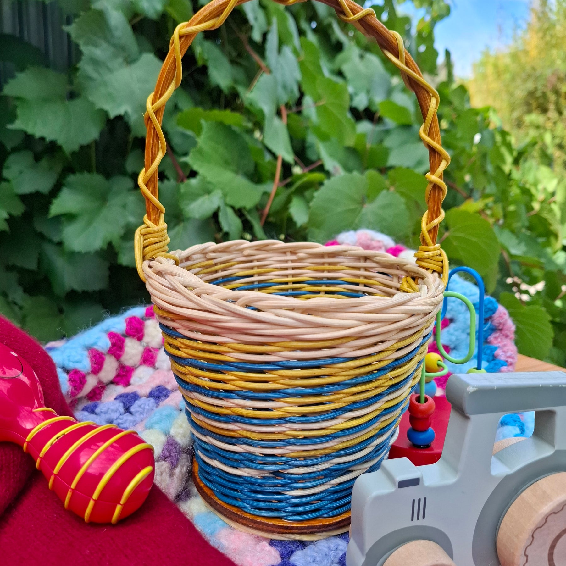 Basket children toys play gifts entertainment birthday easter