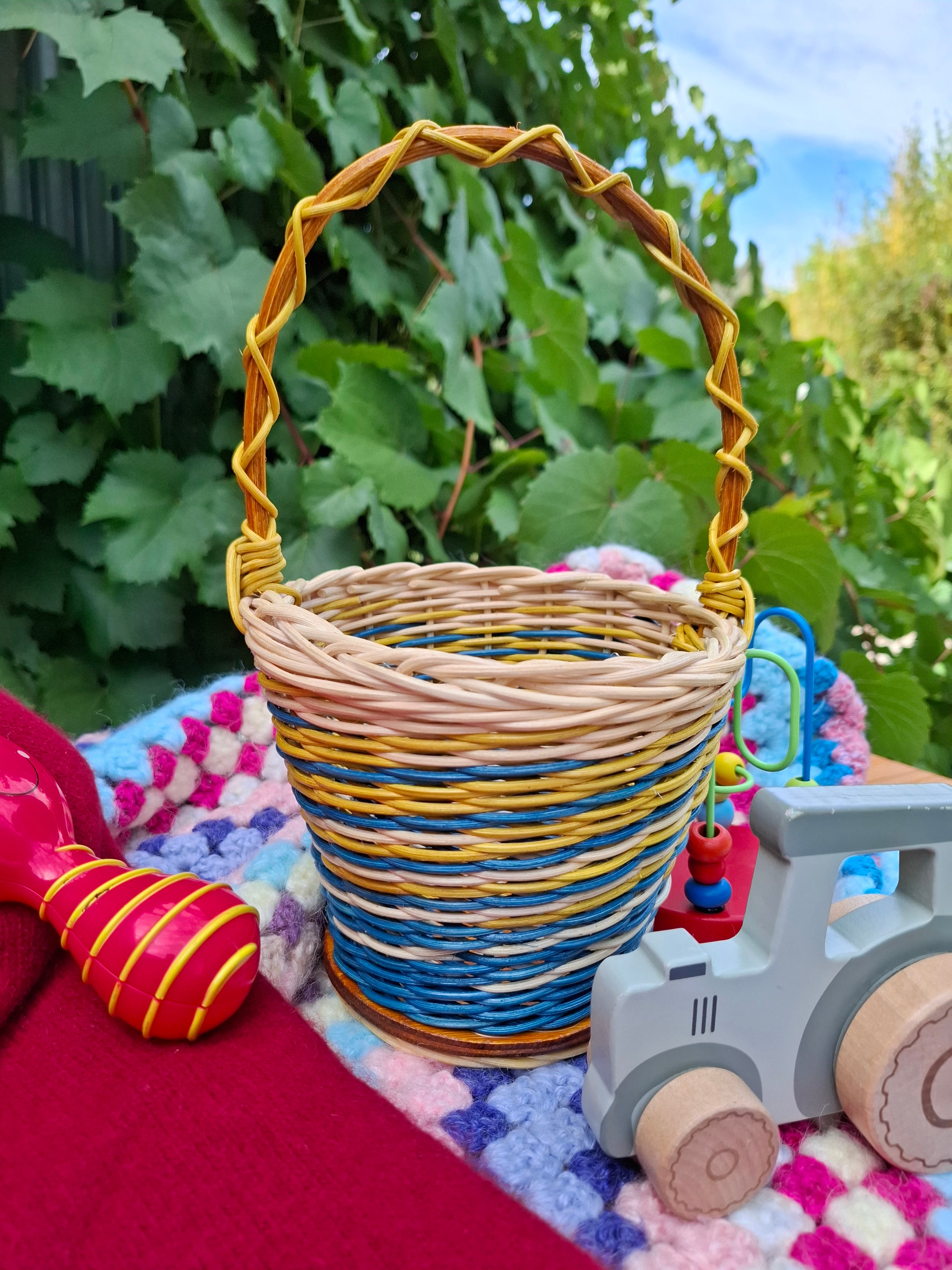 Basket children toys play gifts entertainment birthday easter