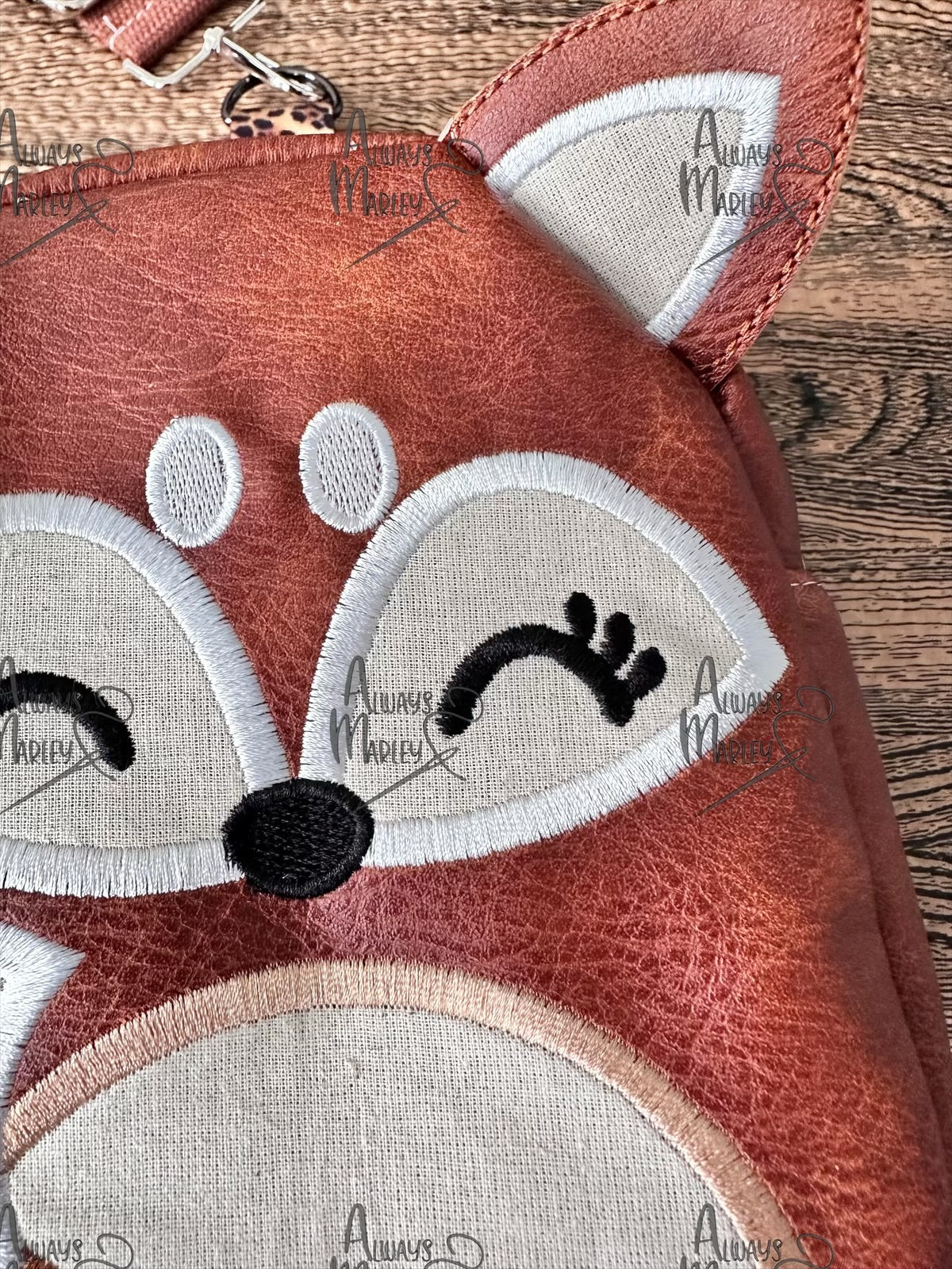 Fox sling bag