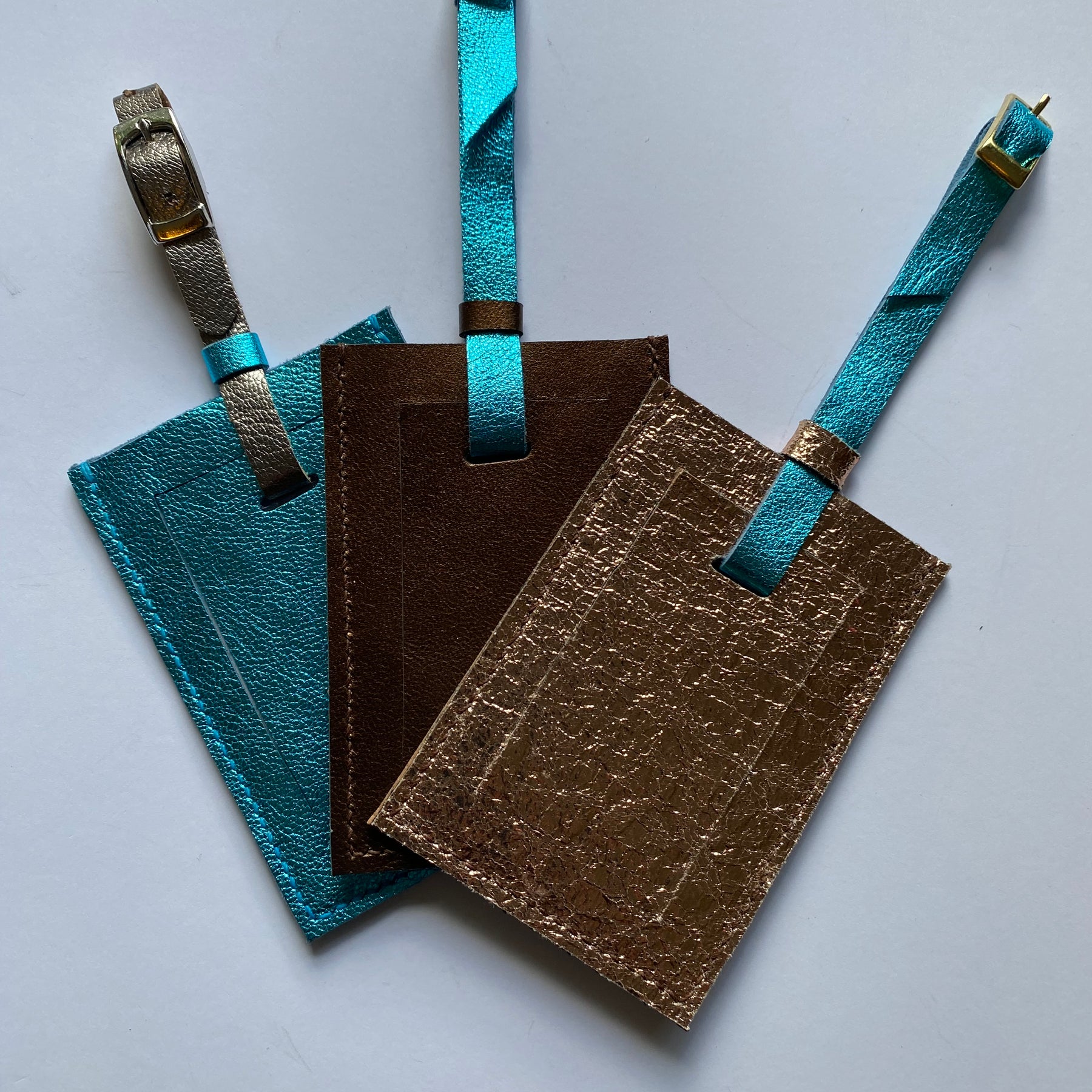 Leather luggage tags