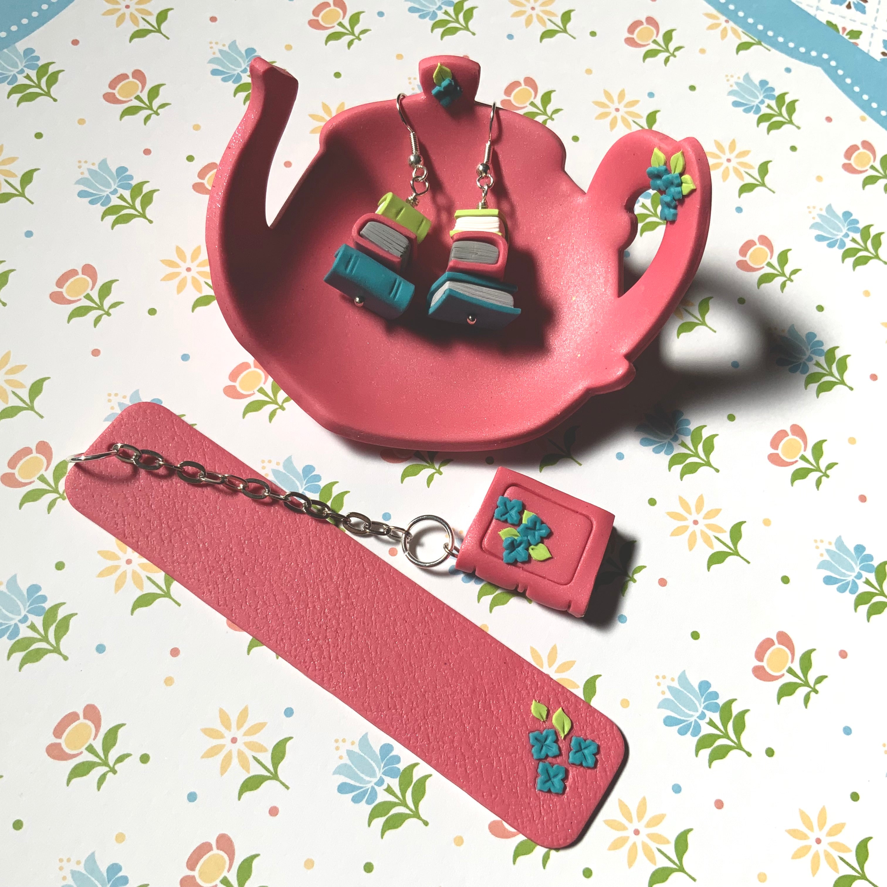 Aunty Olga’s Tea Party: Bookish Gift Sets