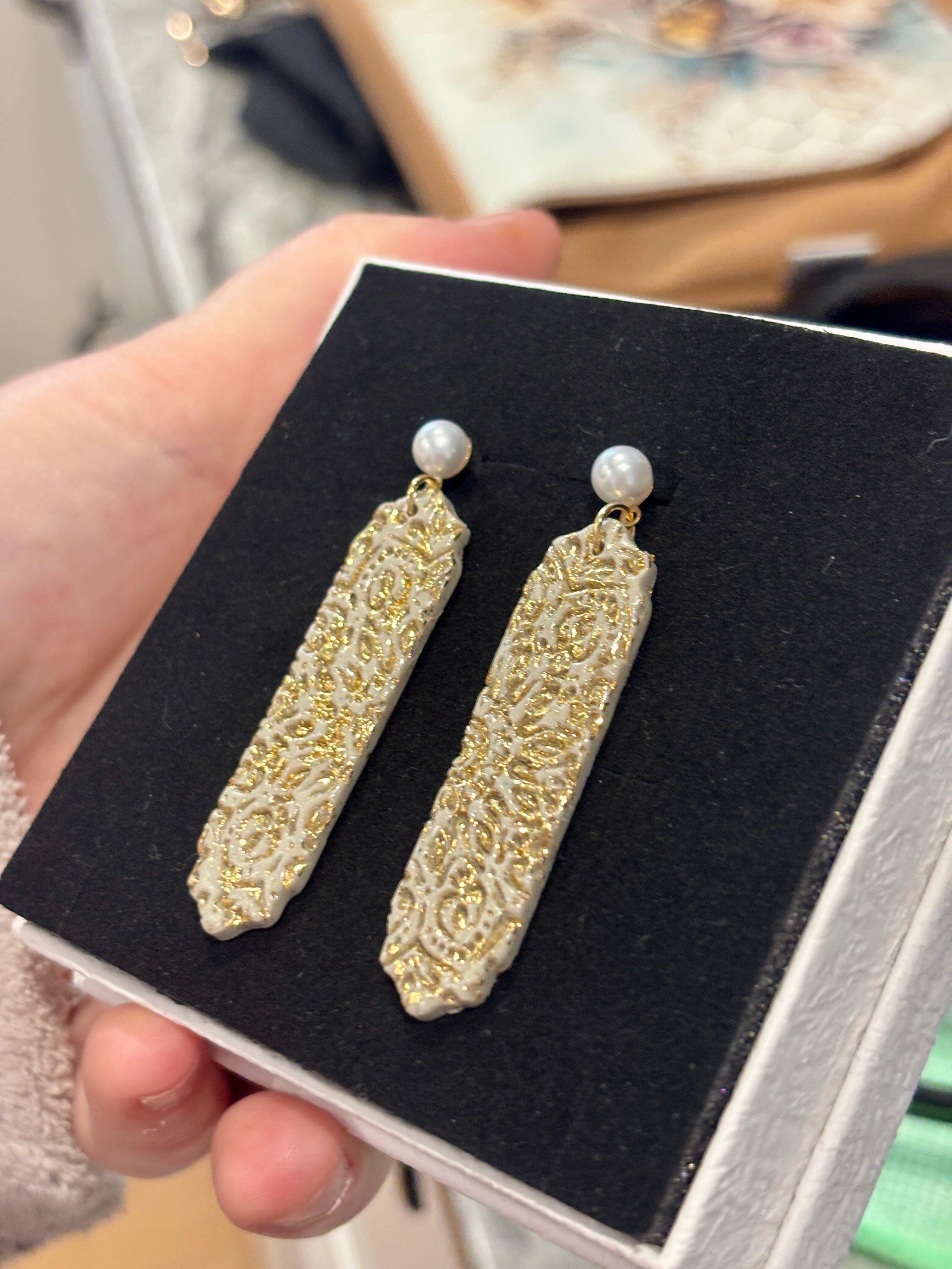 Golden Lace Luxe Pearl Drops