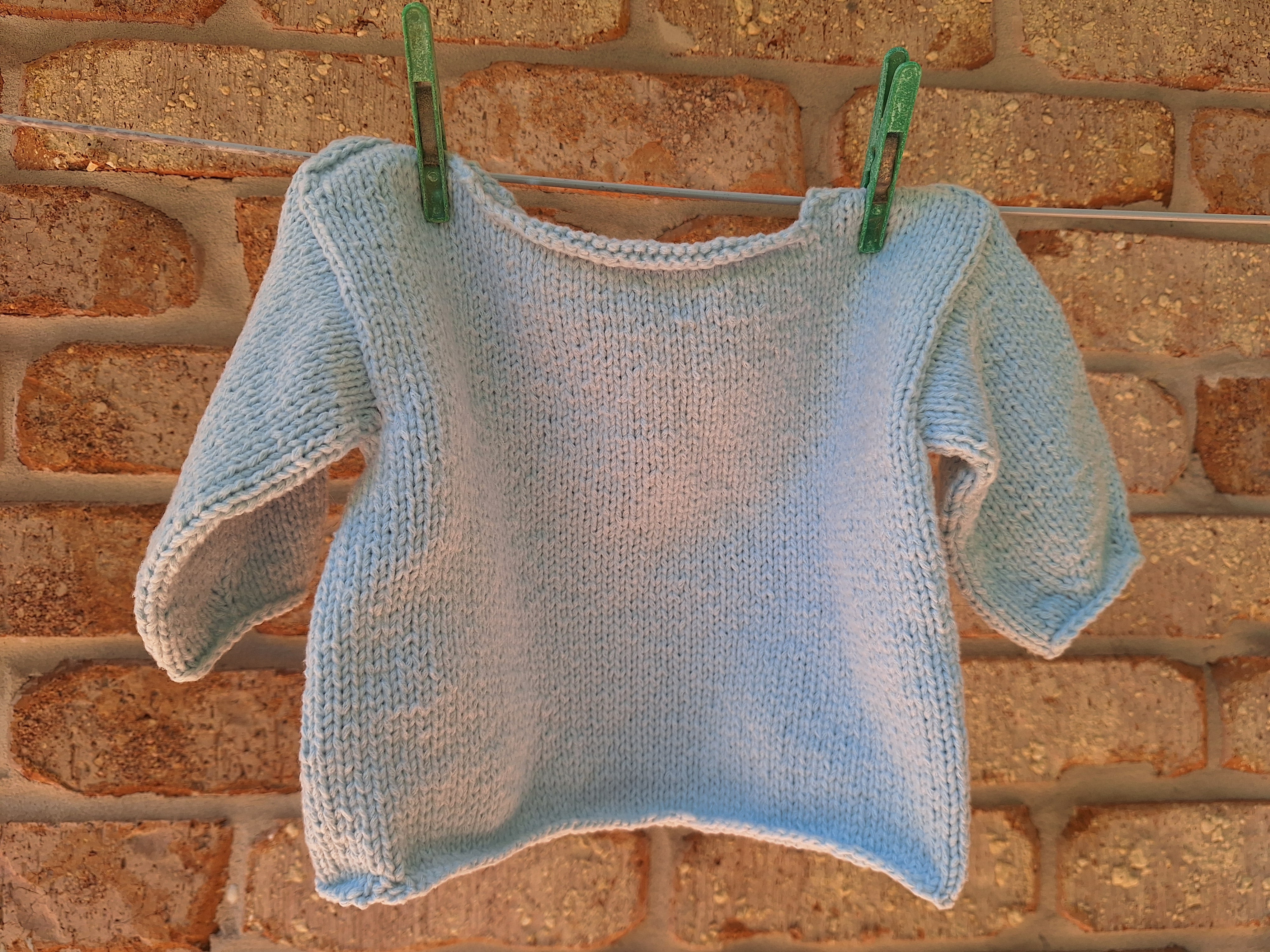 Handknitted Baby Sweater Sz3-6 mths machine-washable yarn