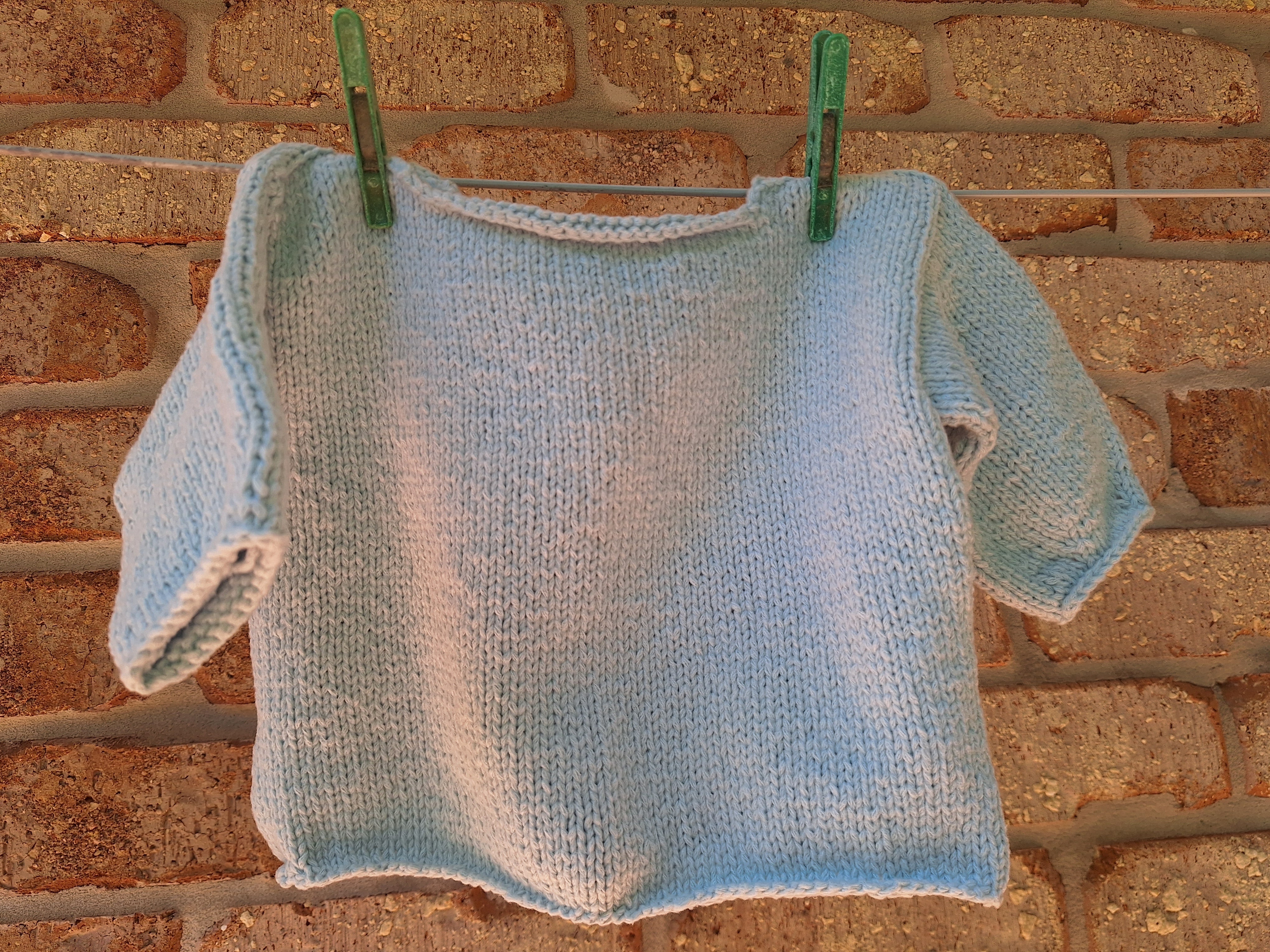 Handknitted Baby Sweater Sz3-6 mths machine-washable yarn