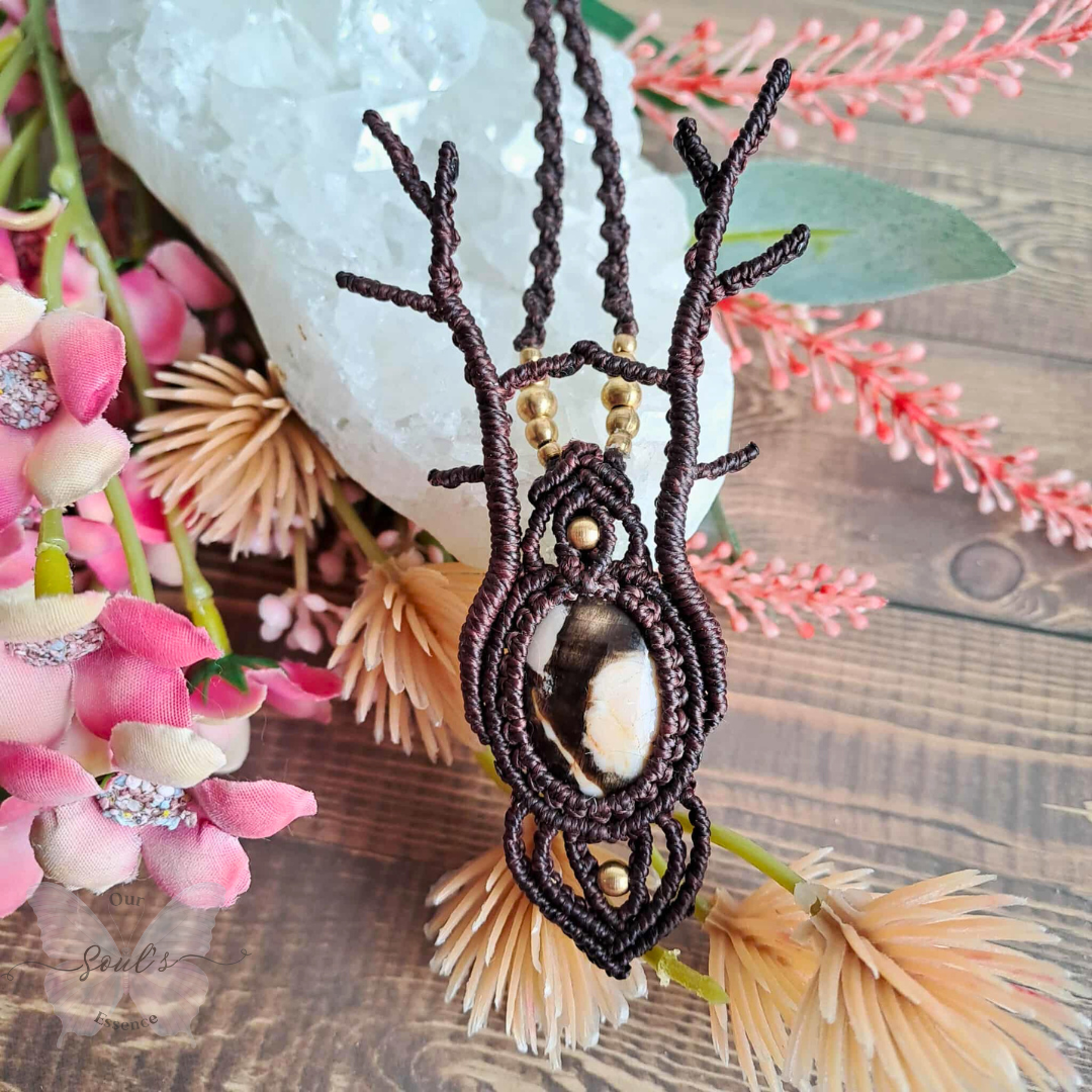 Peanut Wood Micromacrame Necklace