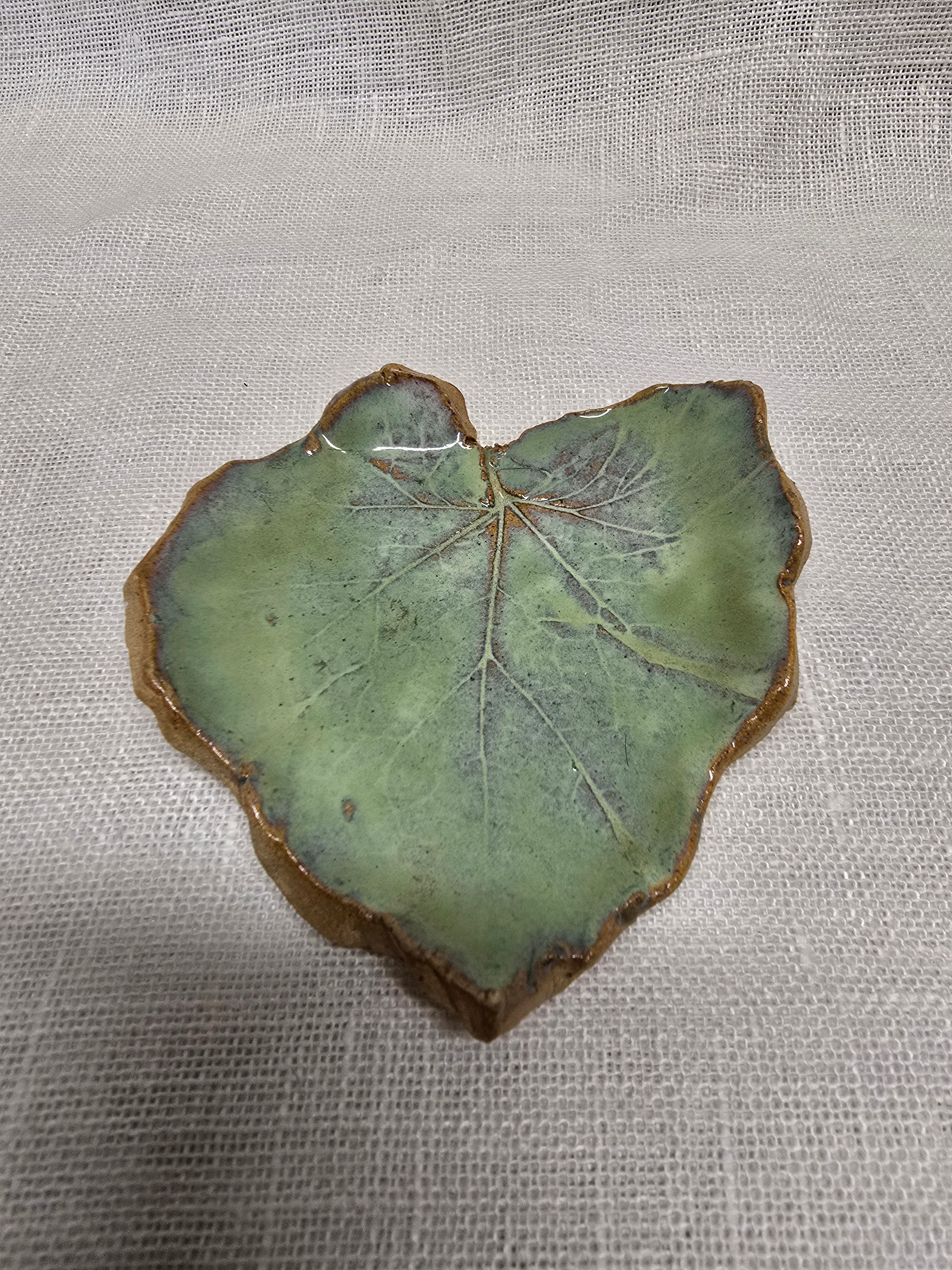 Leaf trinket dish