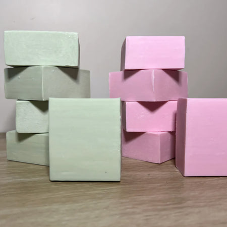 Handmade - 2 x Shampoo Bars and Bamboo Soap Rack