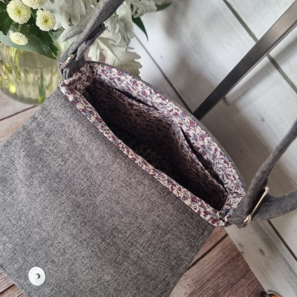 Upcycled small messenger bag - grey & black filigree pattern