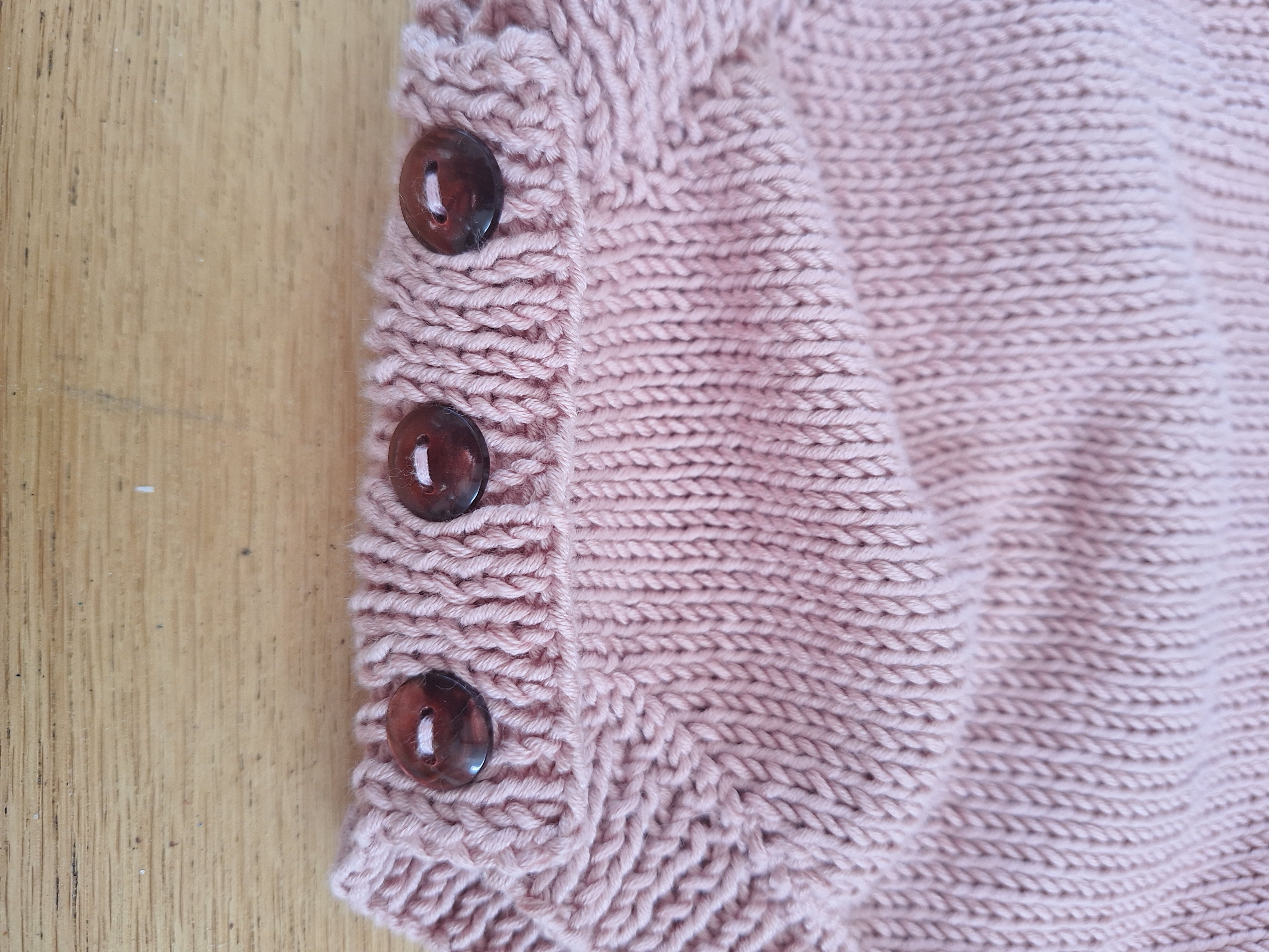 Handknitted Baby Romper Sz 3- 6mths Sweet frills 100% Natural fibre