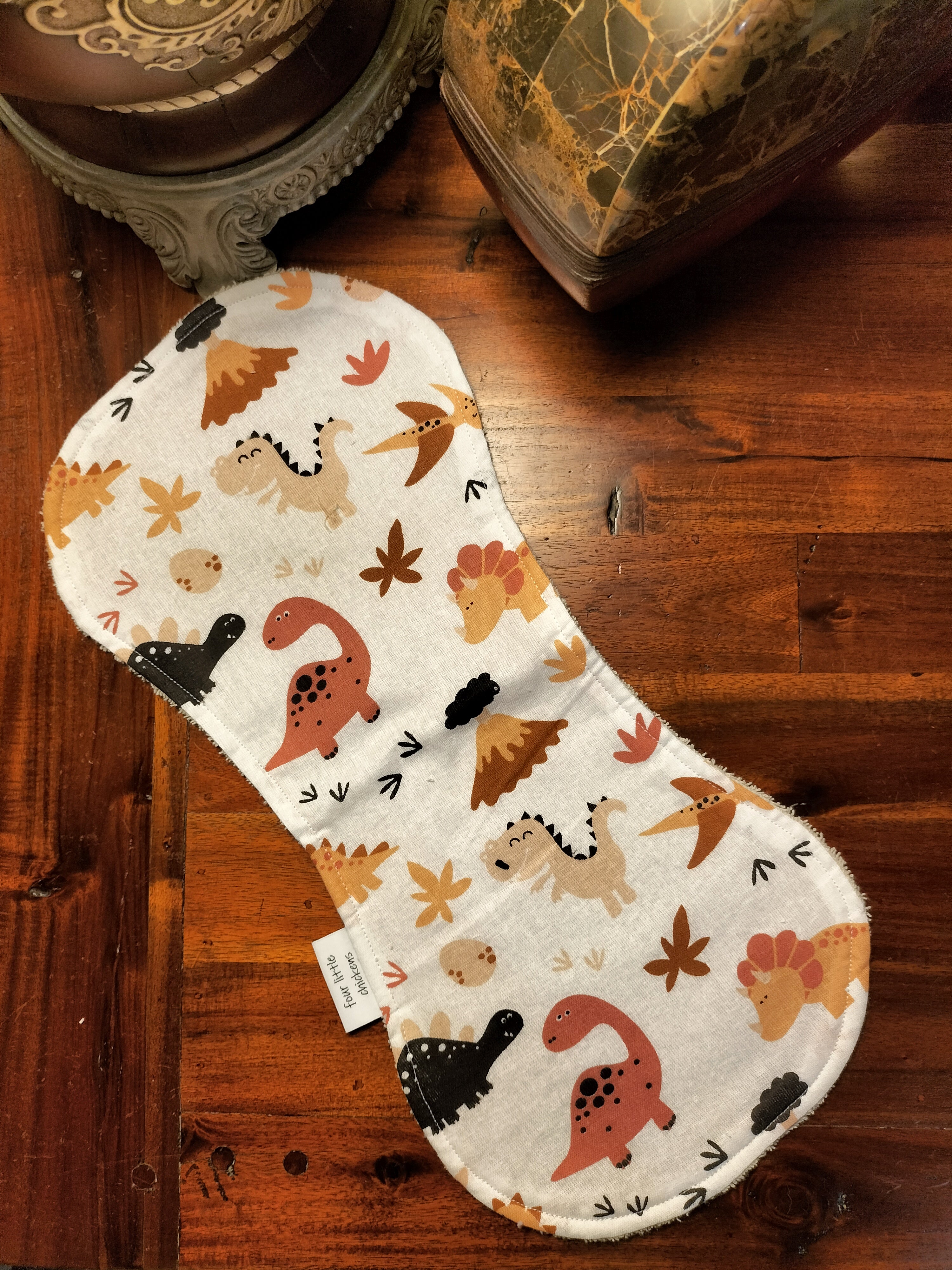 DINOSAUR BURP CLOTH WITH STONE TOWELLING