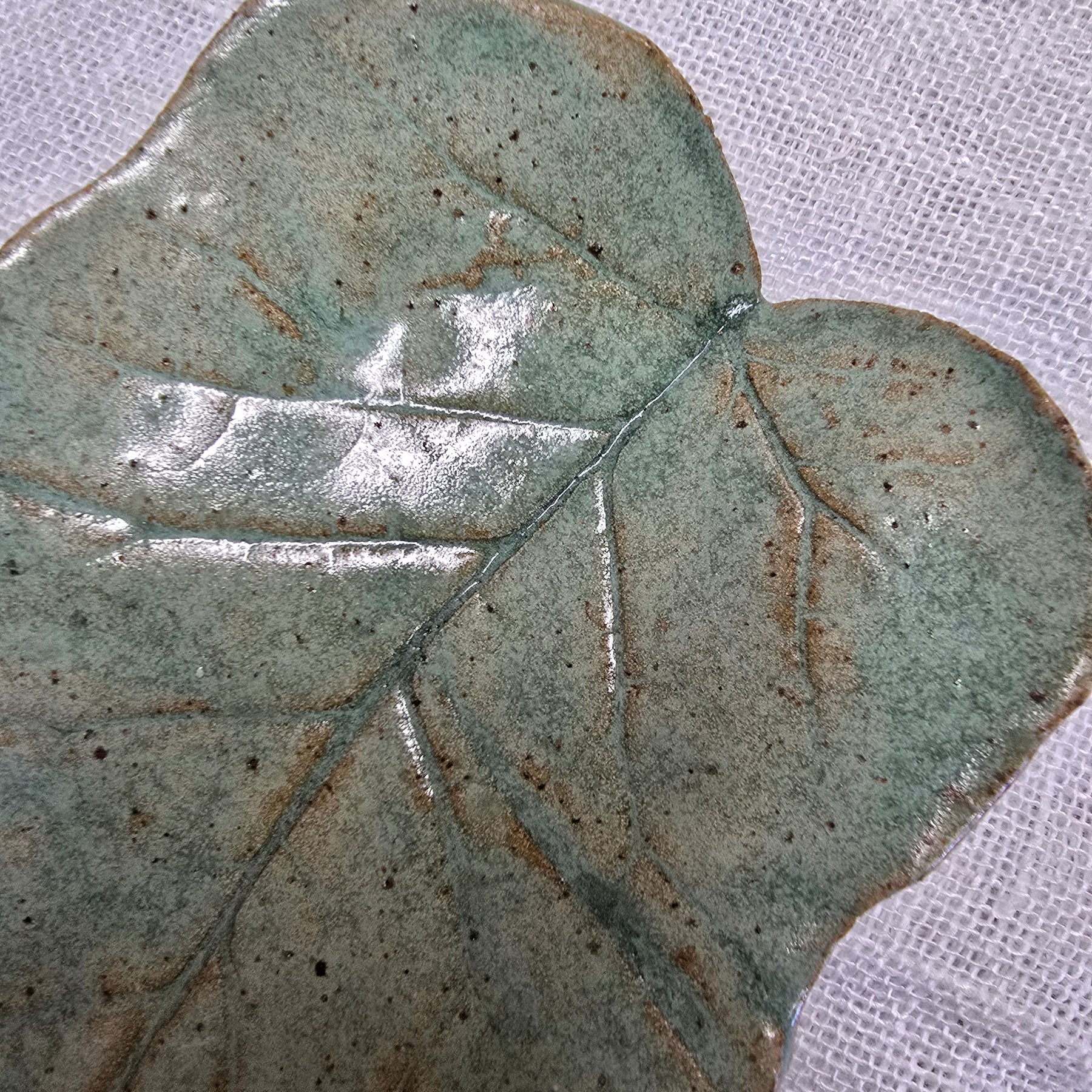 Leaf trinket dish