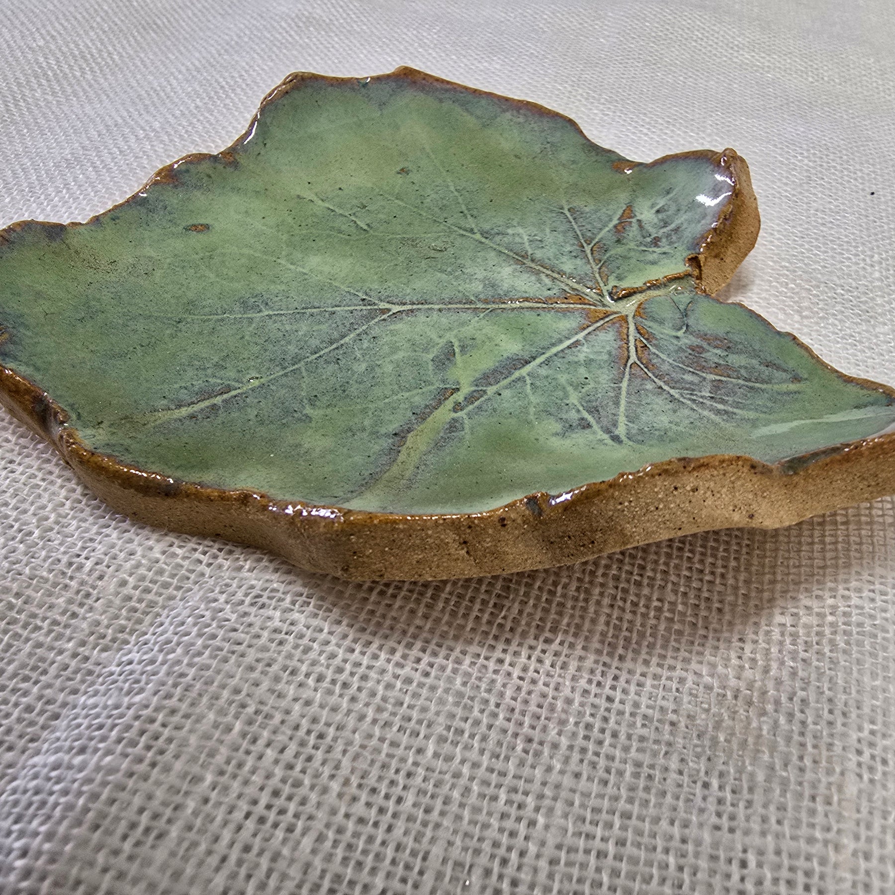 Leaf trinket dish