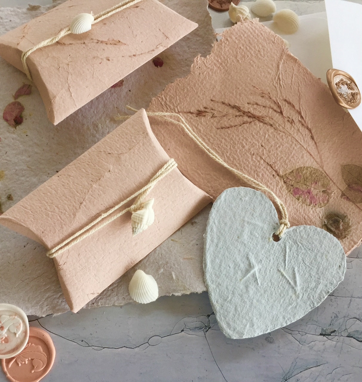 Paper Making Kit A4 - Red Cedar Mould and Deckle - including Free Pillow Box DIY