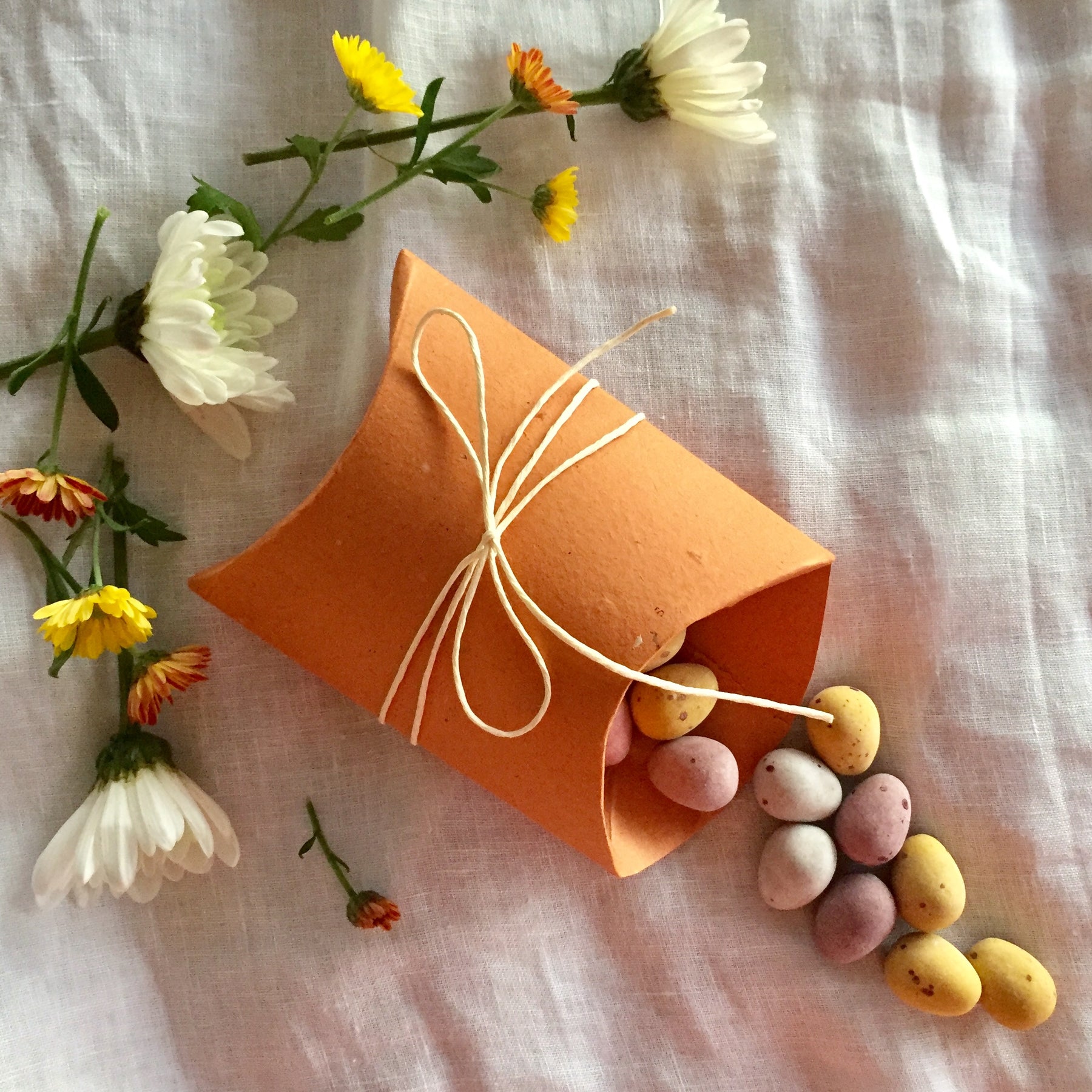 Handmade Paper (Bundle of 4 with Wax Seal) Pillow Boxes - Perfect for Easter Eggs and gifts.