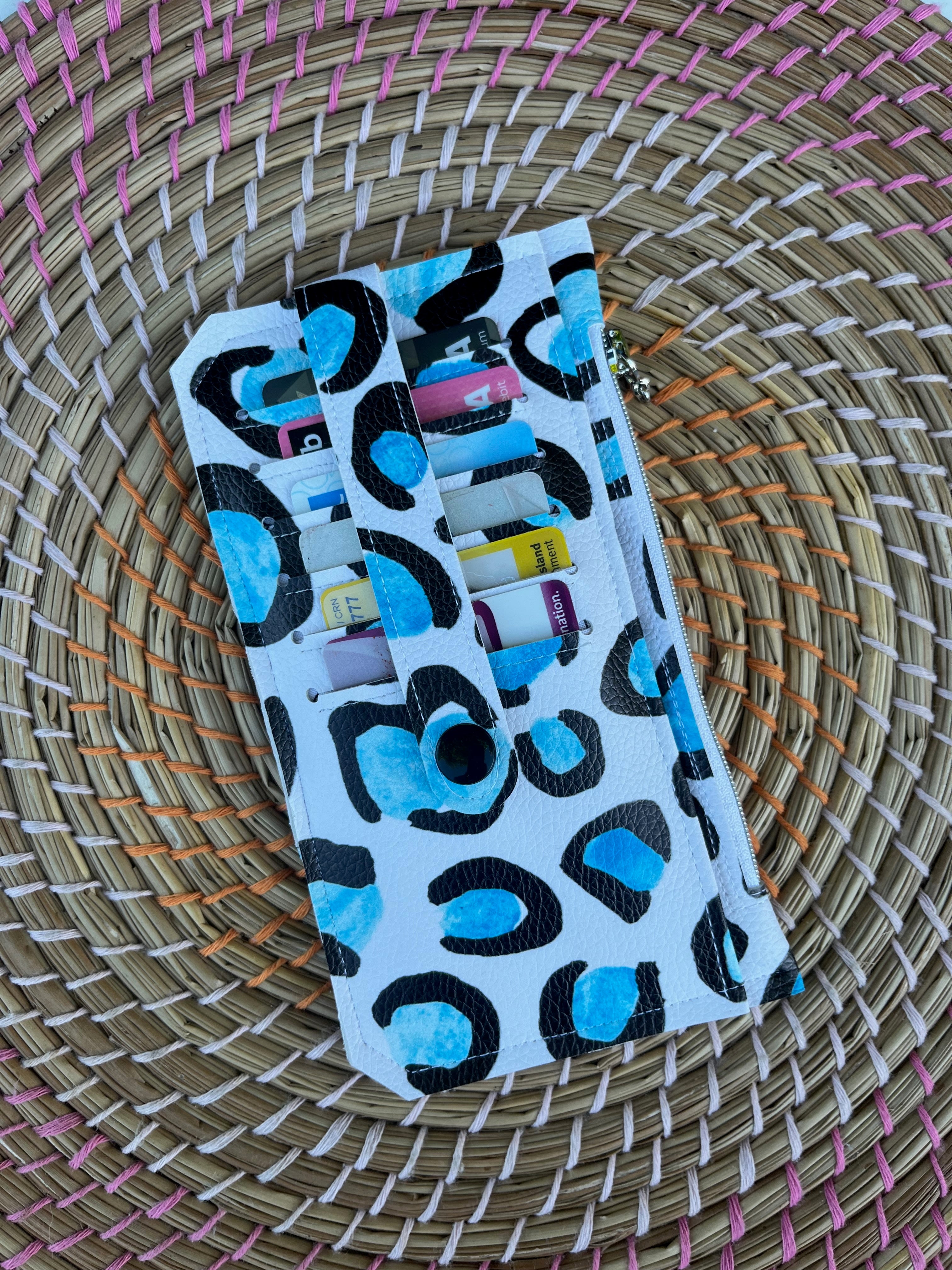 Purse Pal Wallet & Key Fob - Ice Leopard (Cloth Cuts)