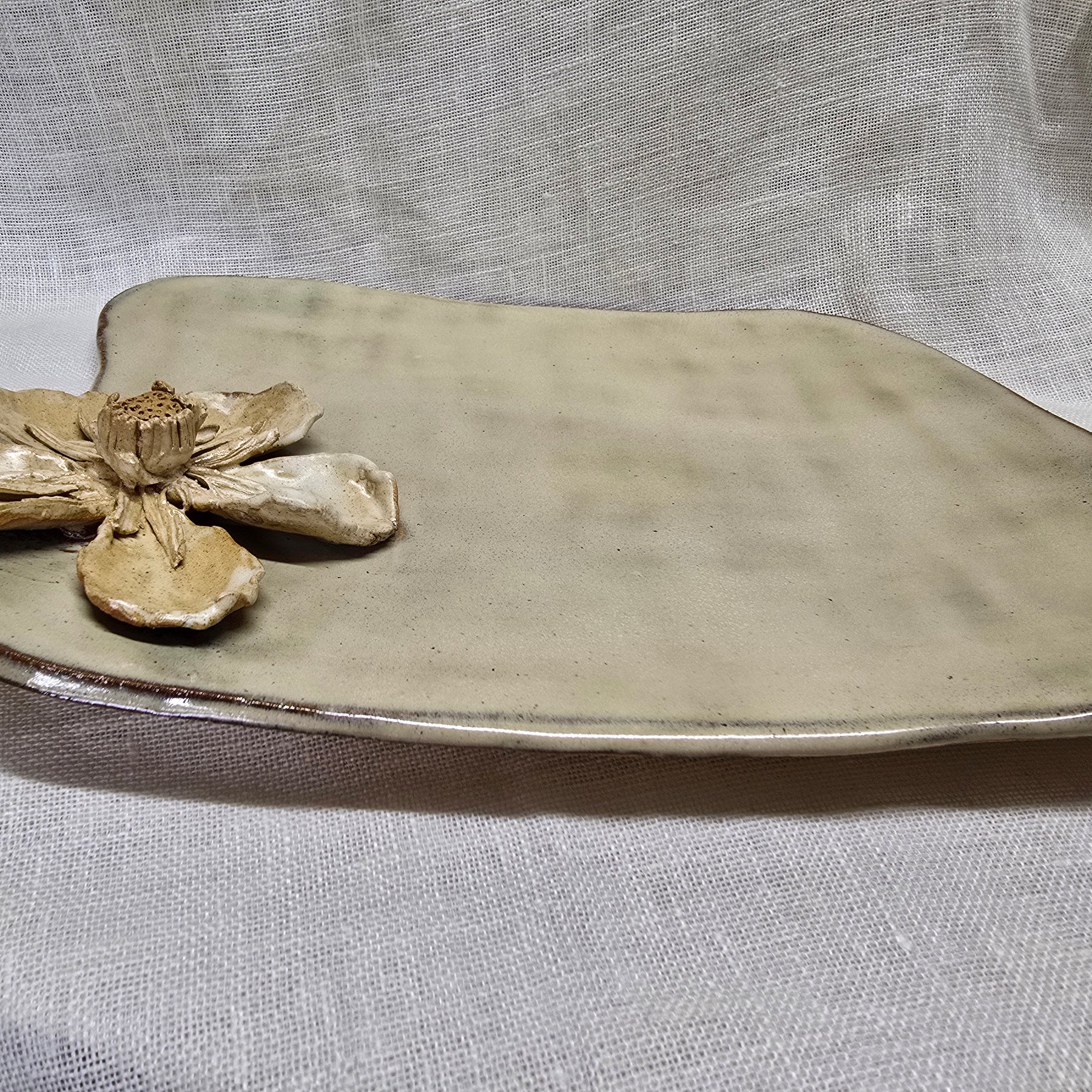 Large platter with flower