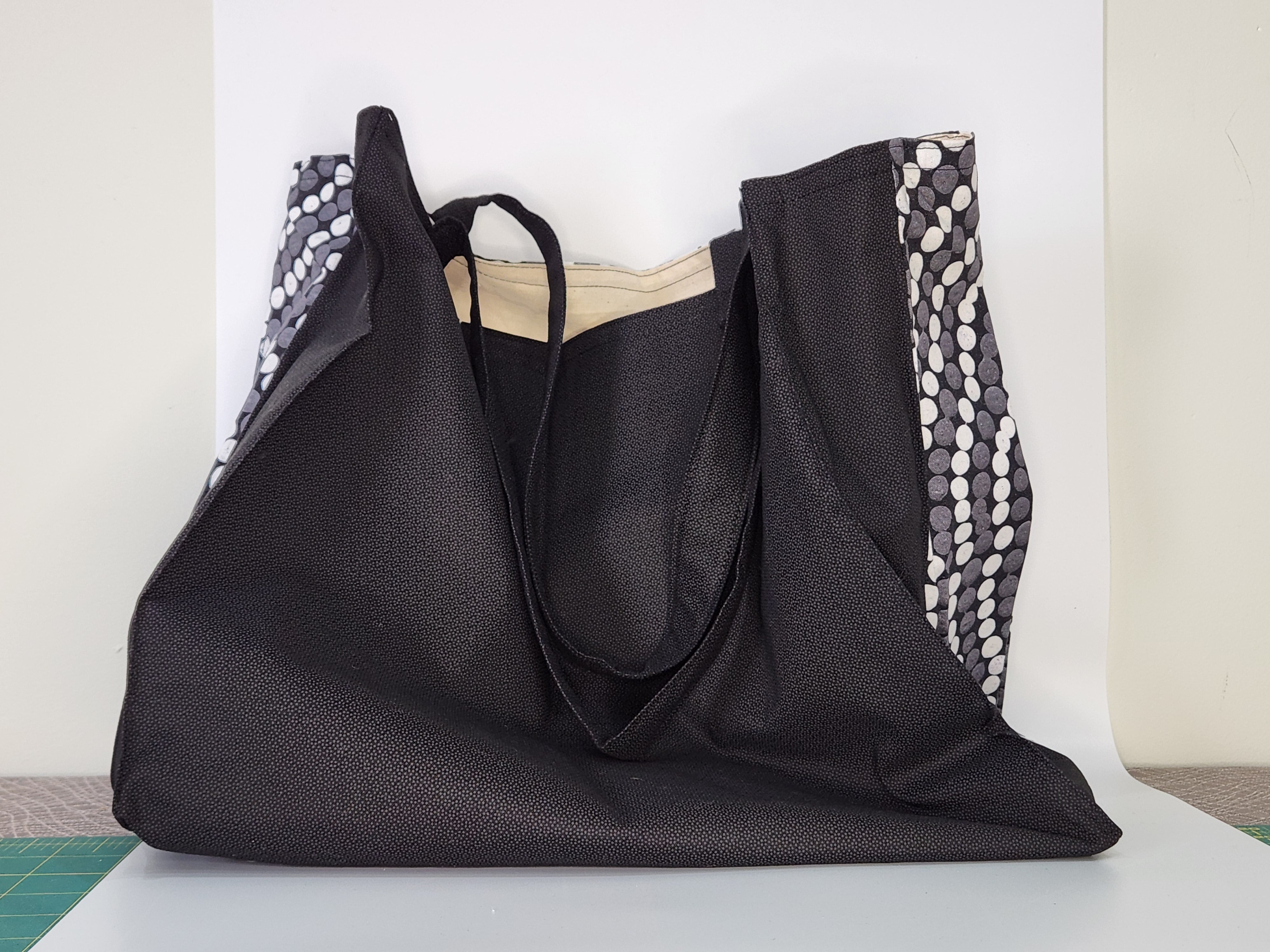 Tote Bag with boxed corners - Aboriginal Design