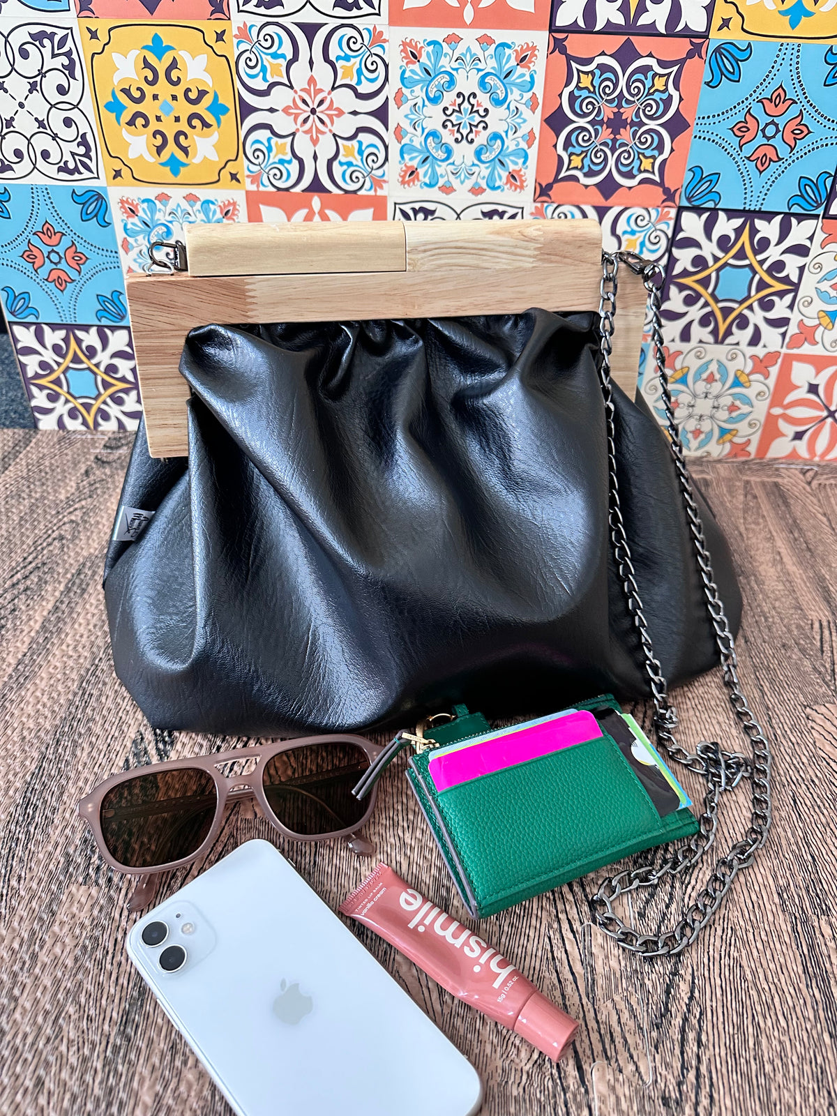 Classy Clutch