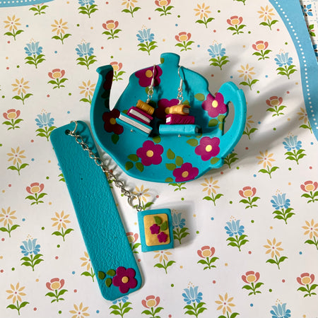 Aunty Olga’s Tea Party: Bookish Gift Sets