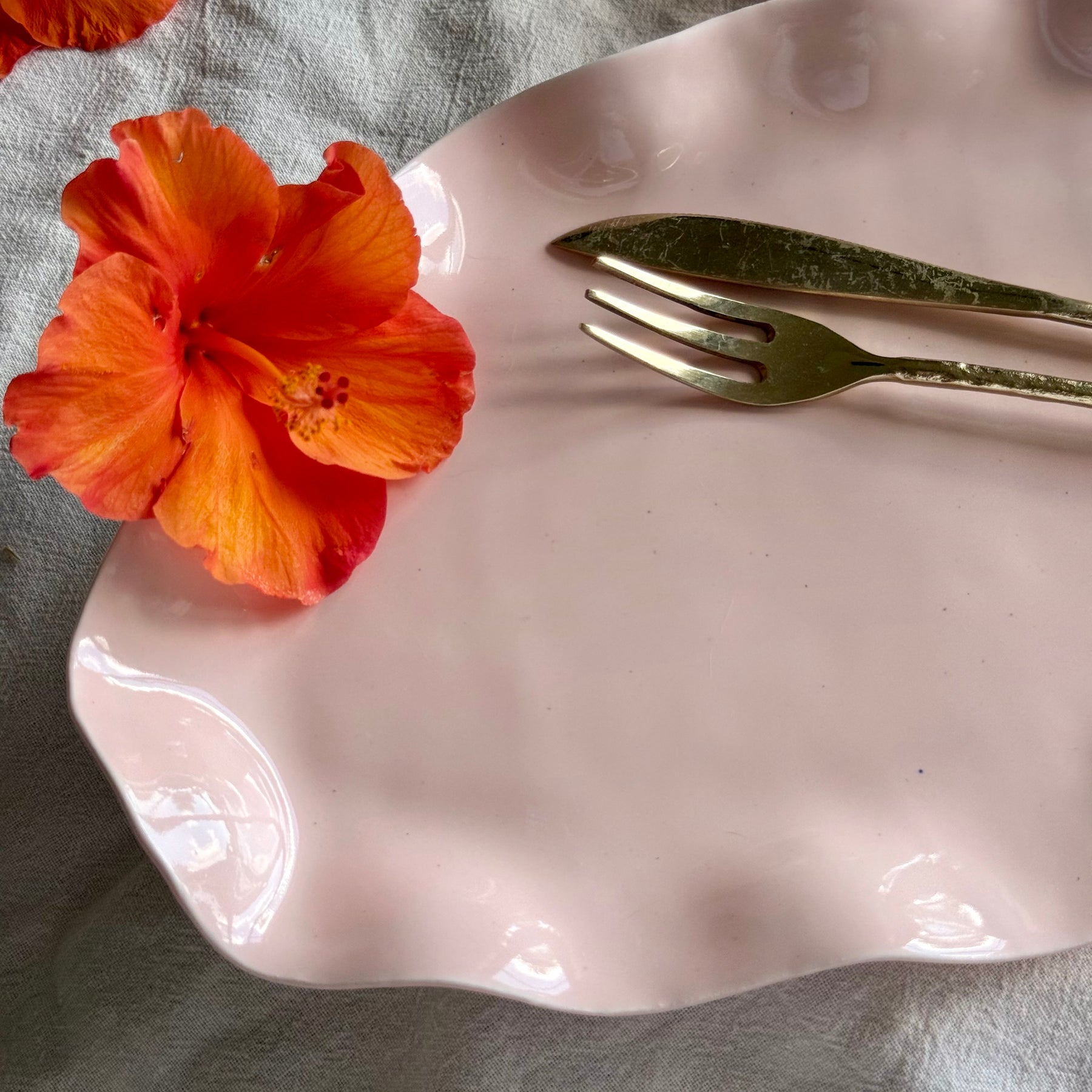 Reverie - Porcelain Ruffle Serving Platter - Blush Pink