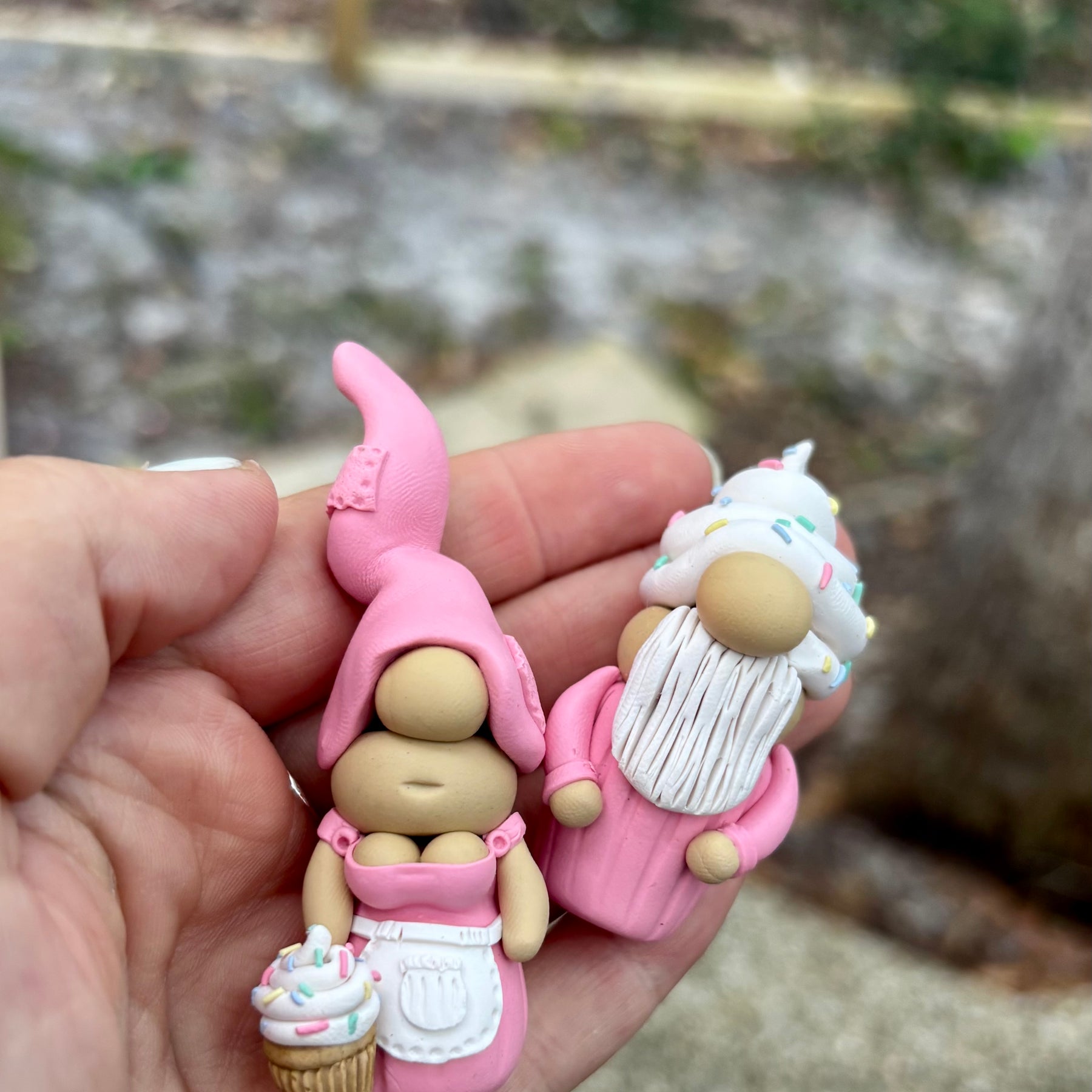 Tiny Gnomes pair - Cupcakes