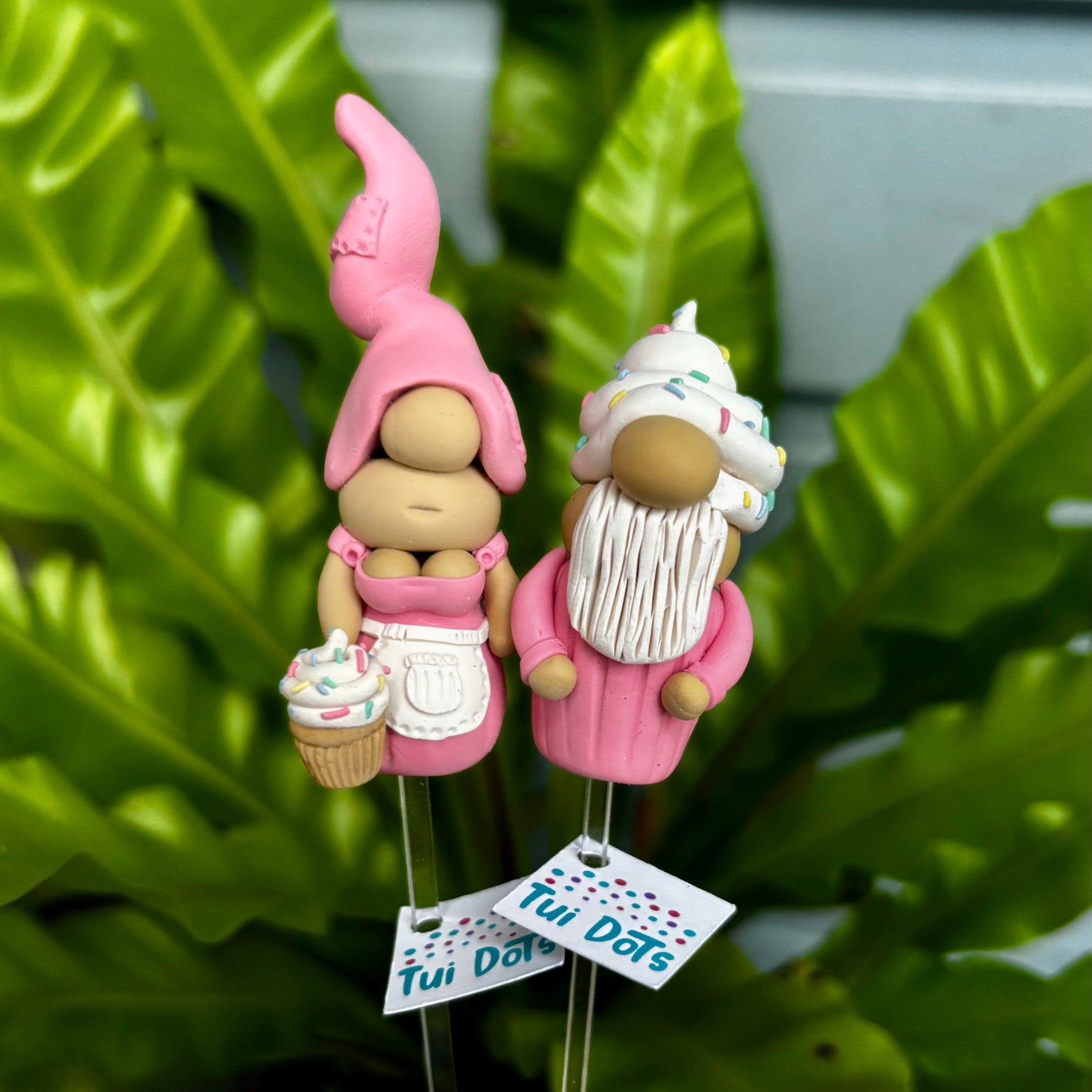 Tiny Gnomes pair - Cupcakes