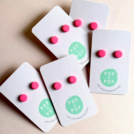 Earrings Studs round fluoro pink 10mm