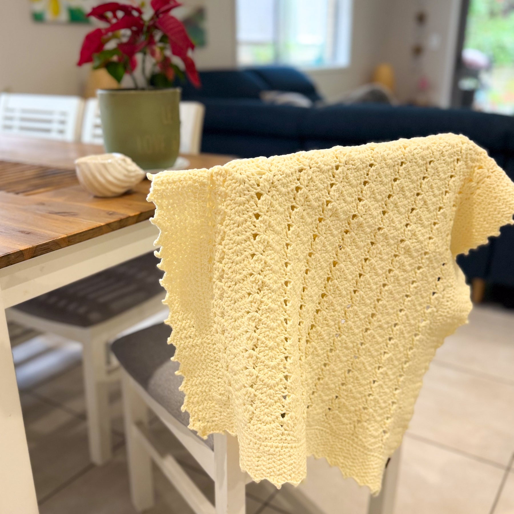 #048 Feather and Dew Drops Baby Blanket